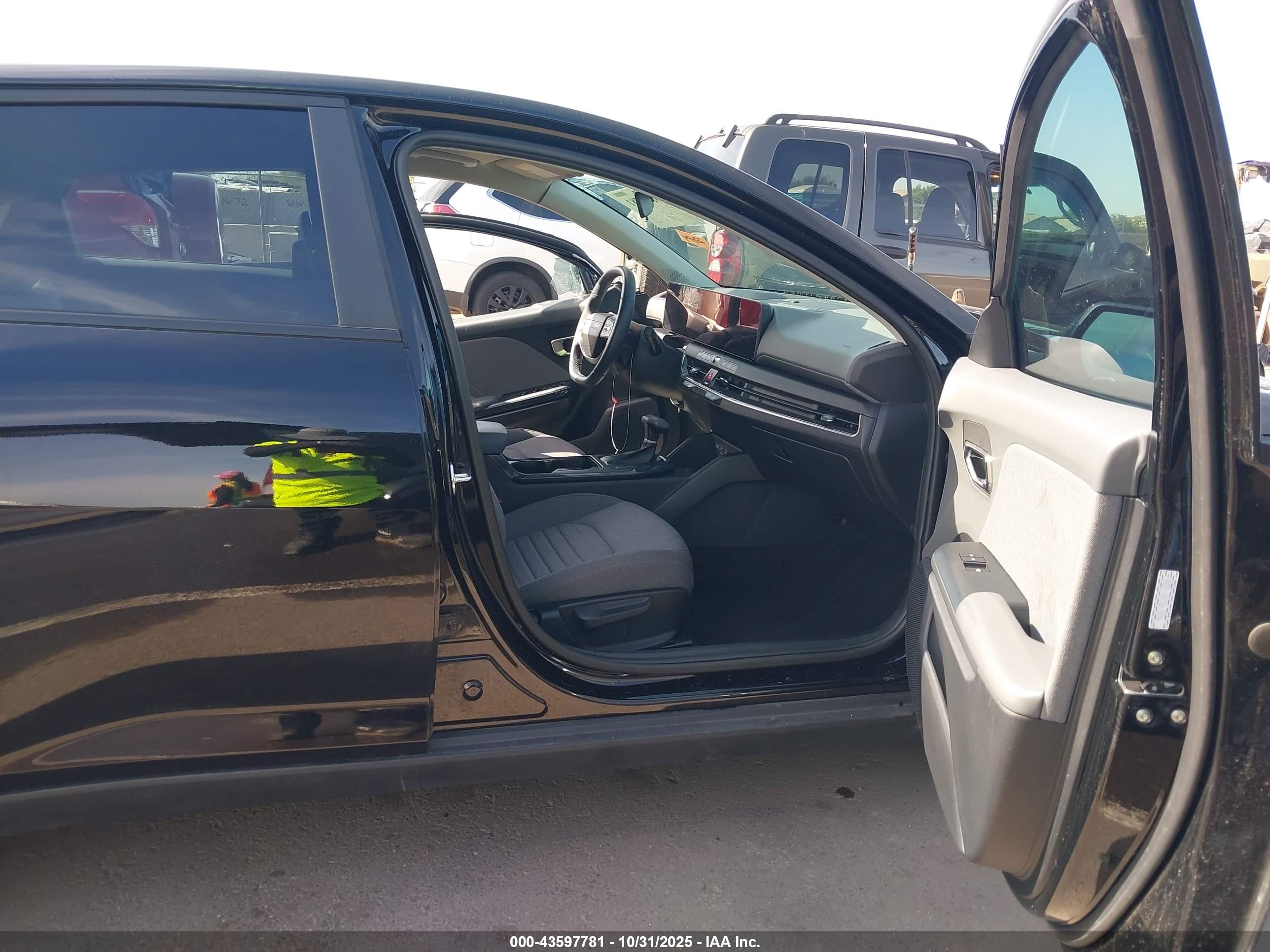 KIA K4 image 5