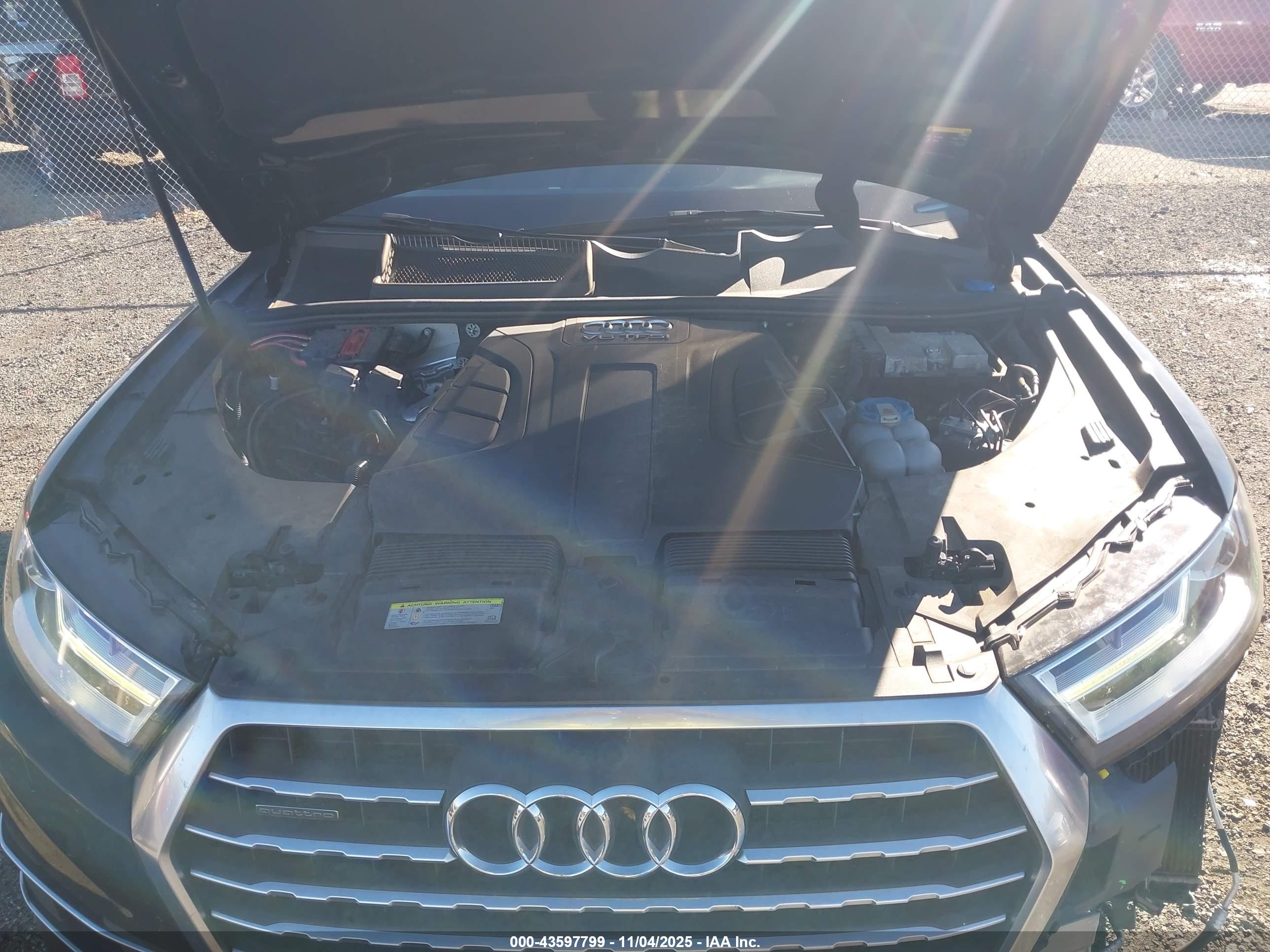 AUDI Q7 image 10