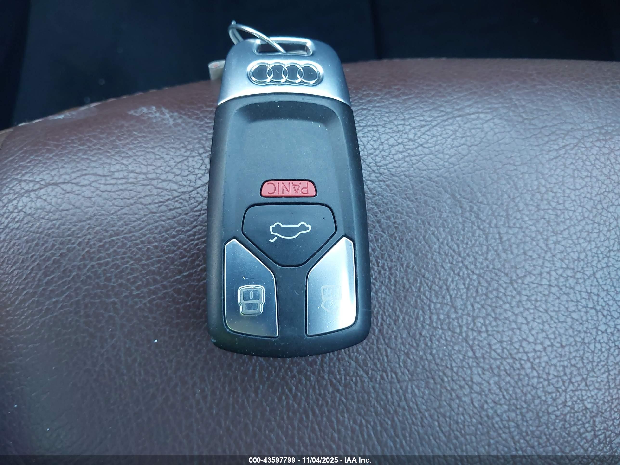AUDI Q7 image 11