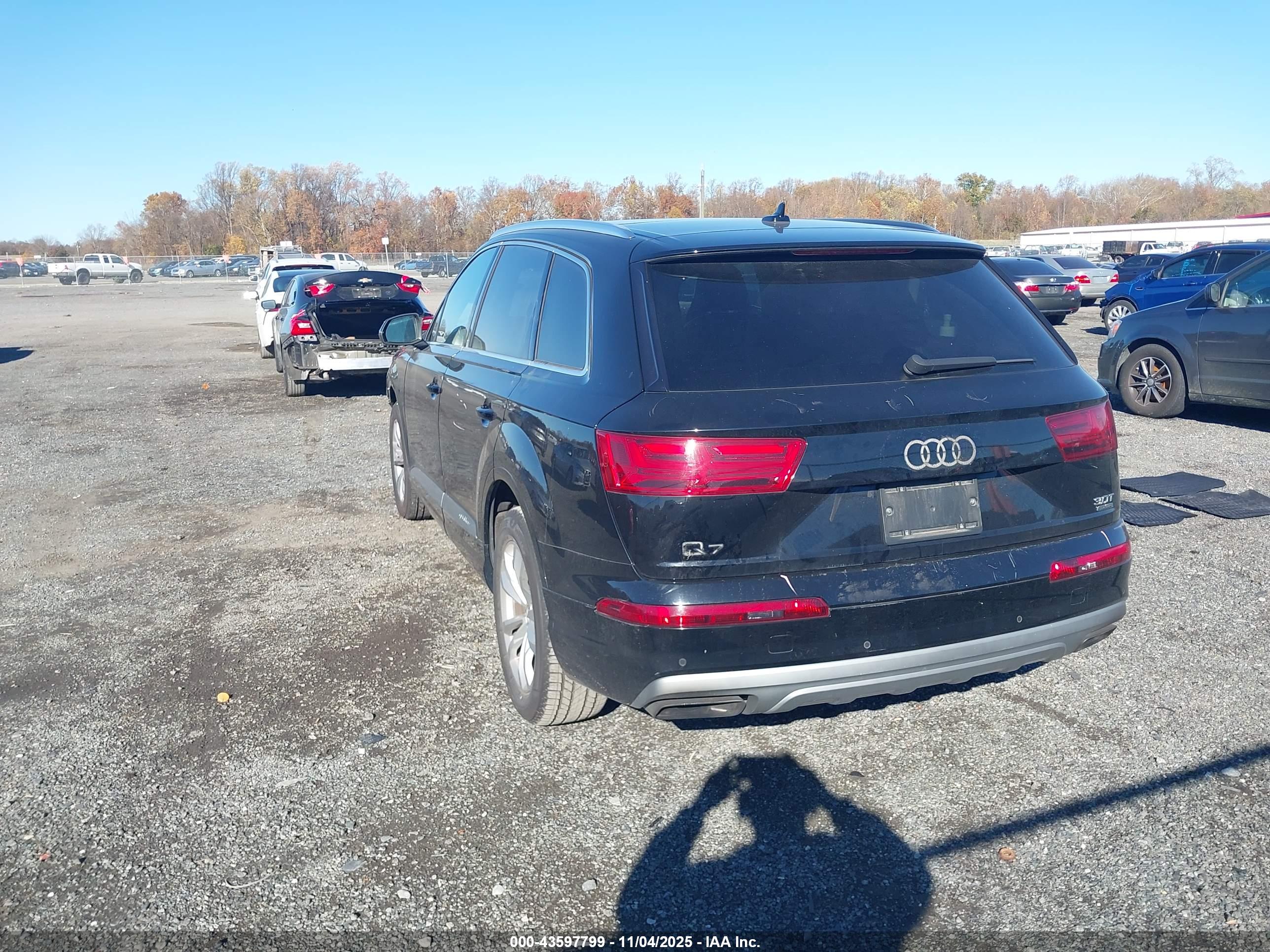 AUDI Q7 image 3