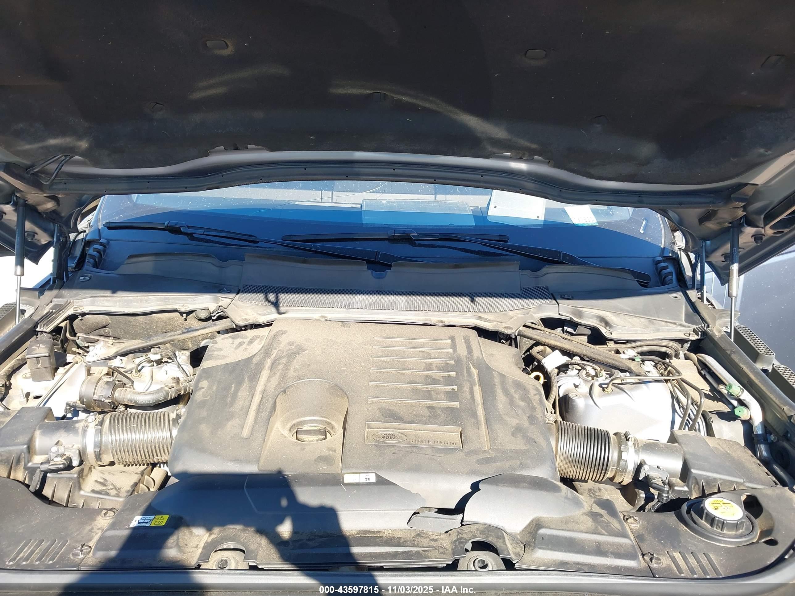 LAND ROVER image 10