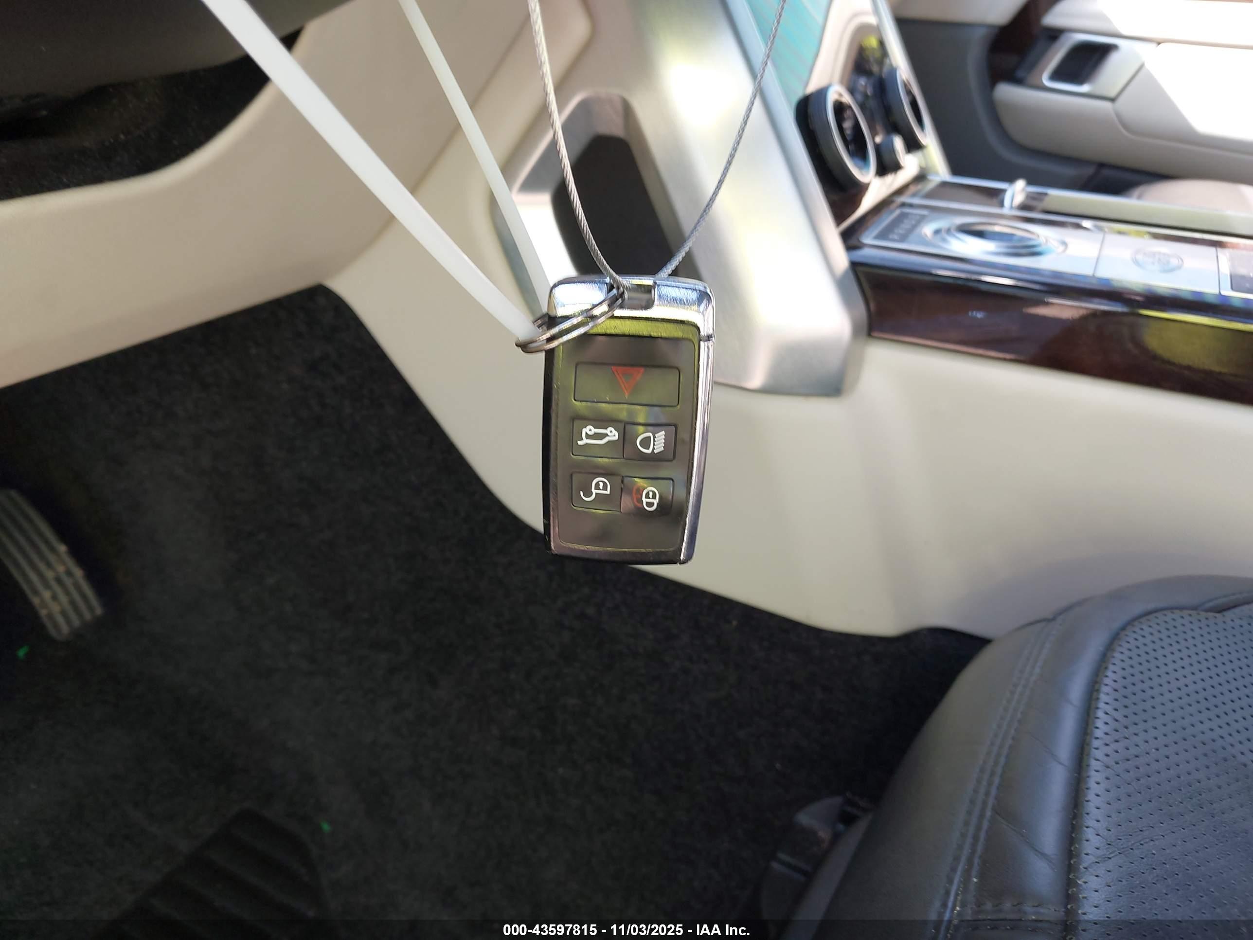 LAND ROVER image 11