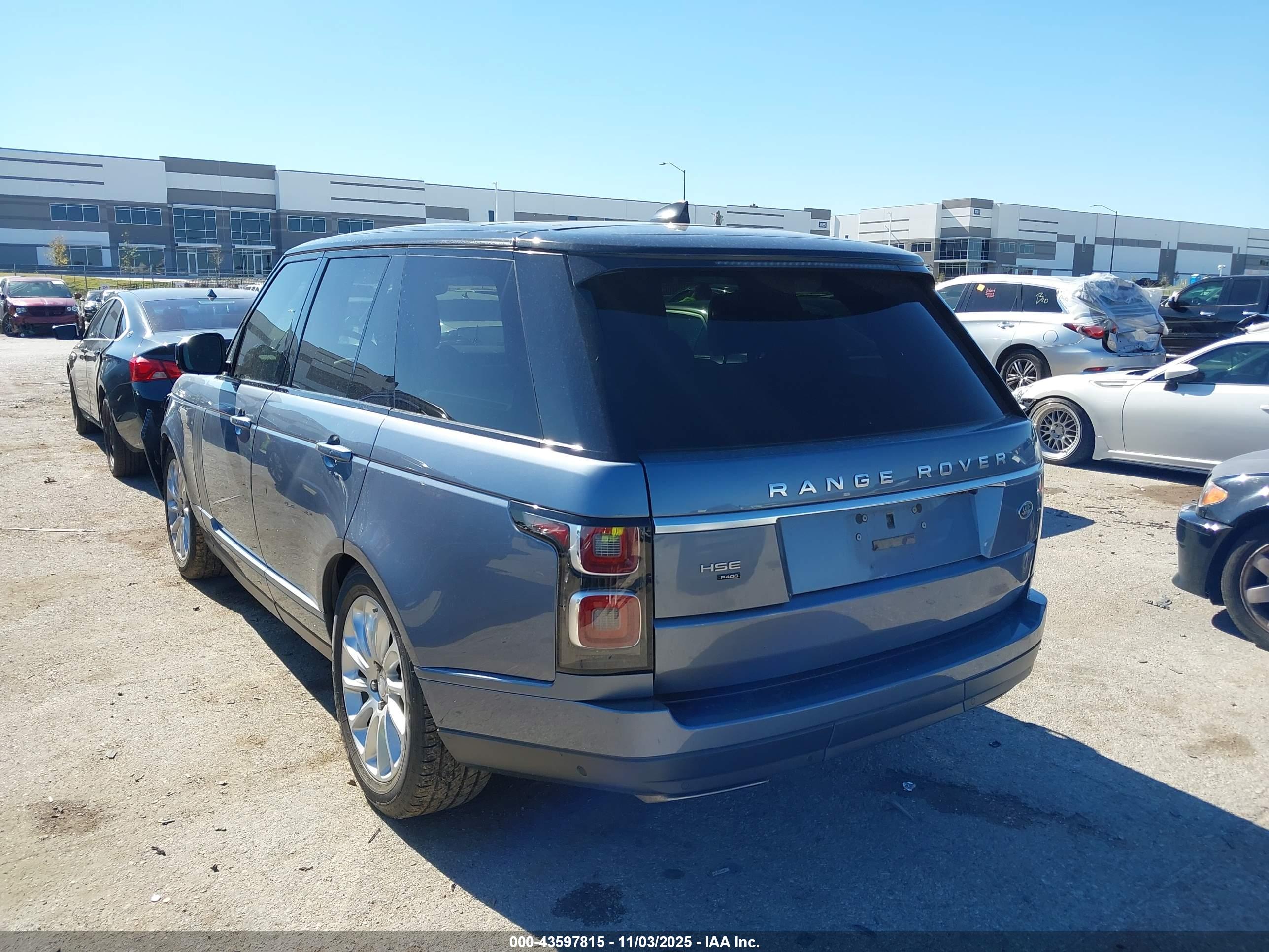 LAND ROVER image 3