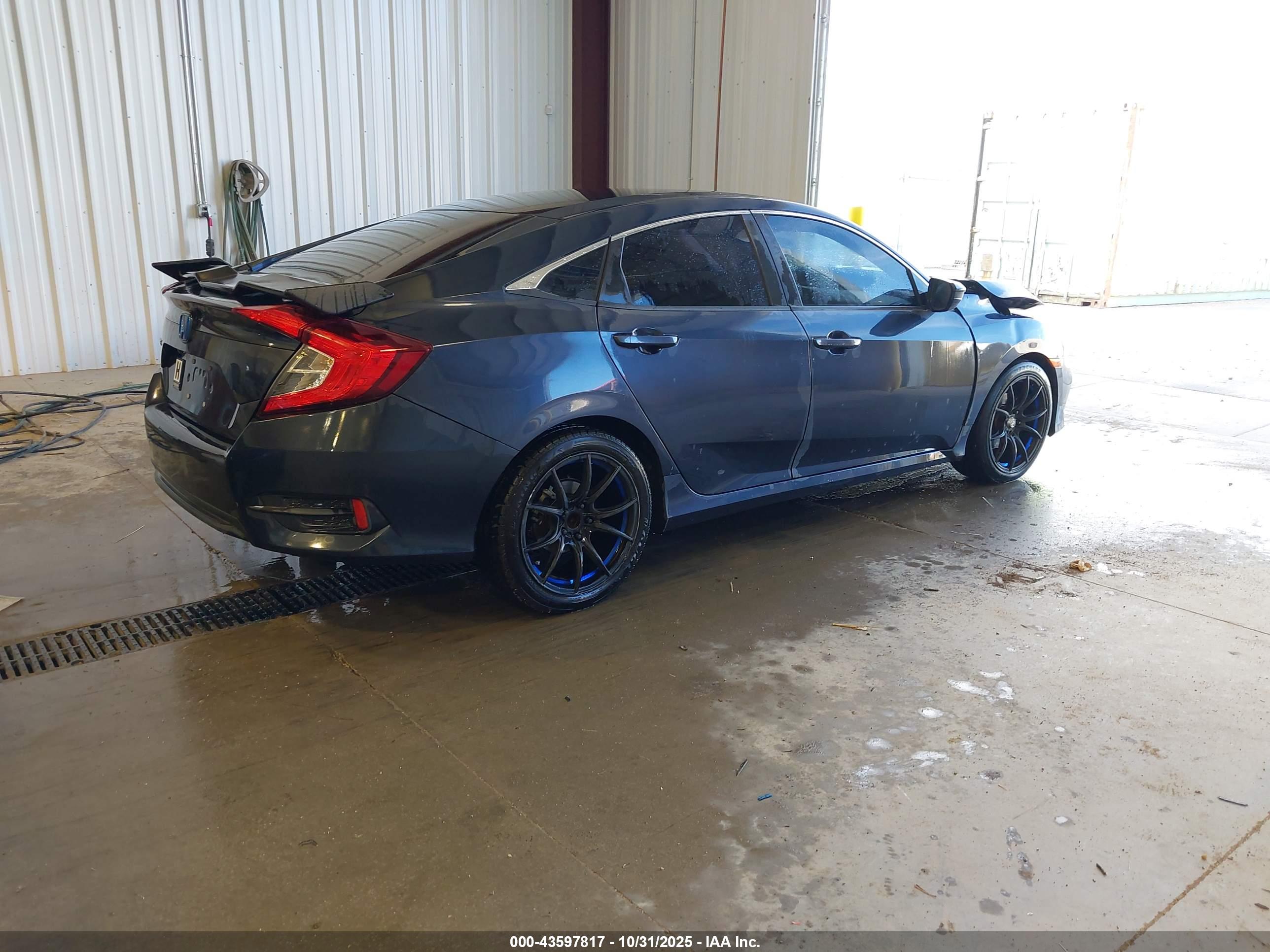 HONDA CIVIC image 4