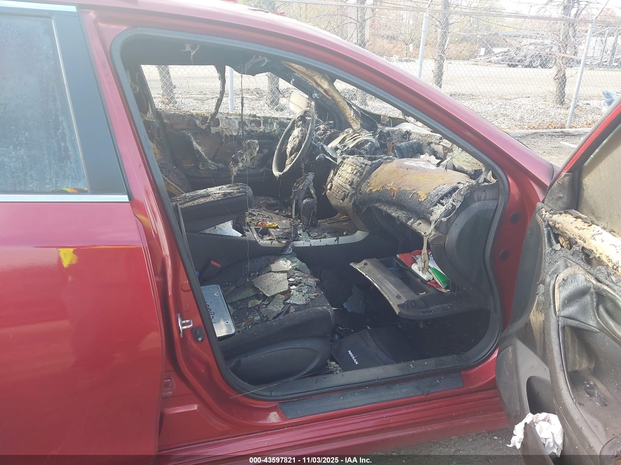 NISSAN ALTIMA image 5