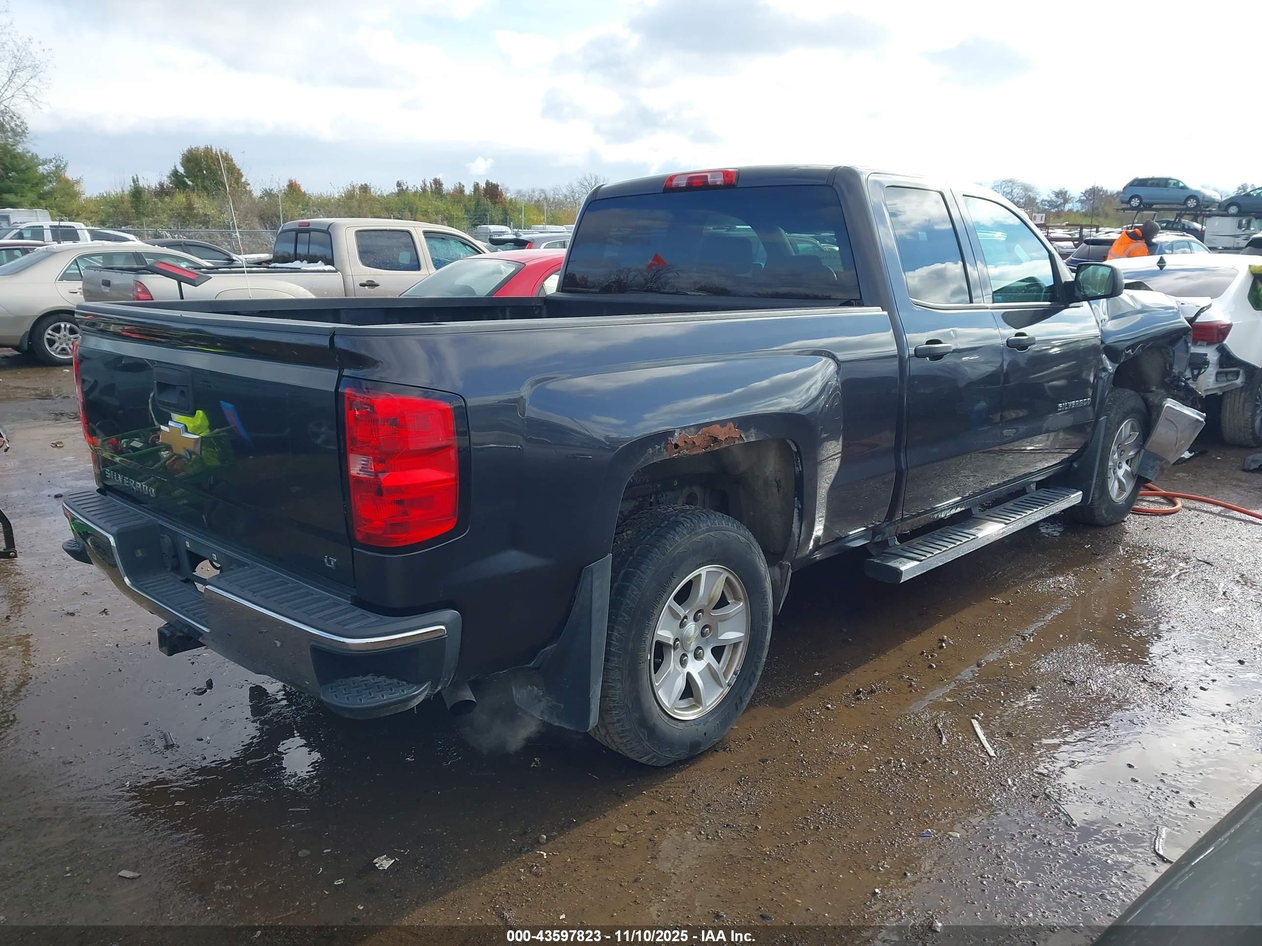 CHEVROLET SILVERADO image 4