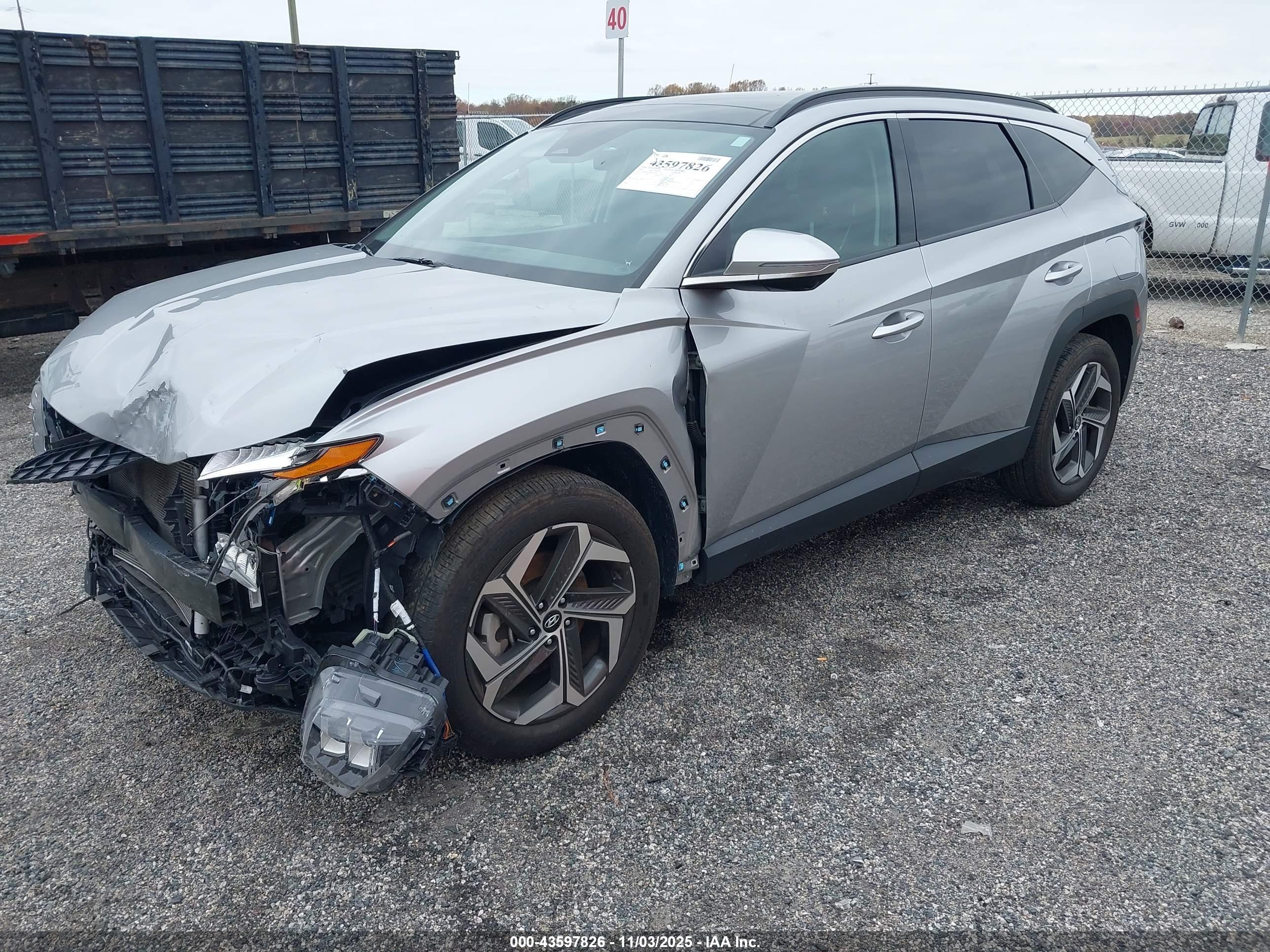 HYUNDAI TUCSON image 2