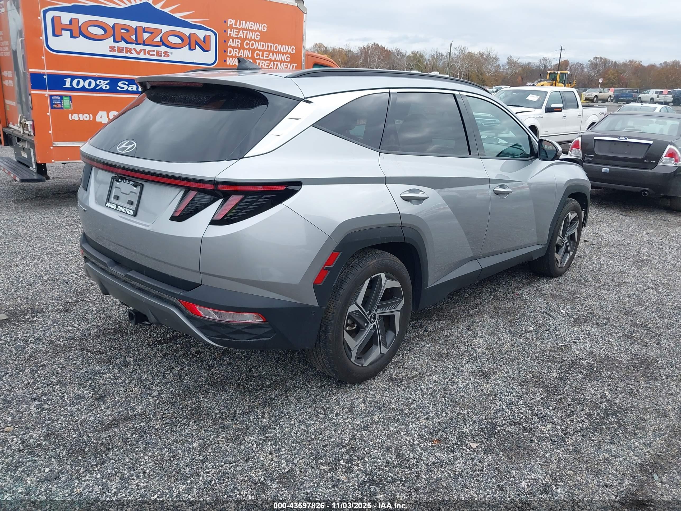 HYUNDAI TUCSON image 4