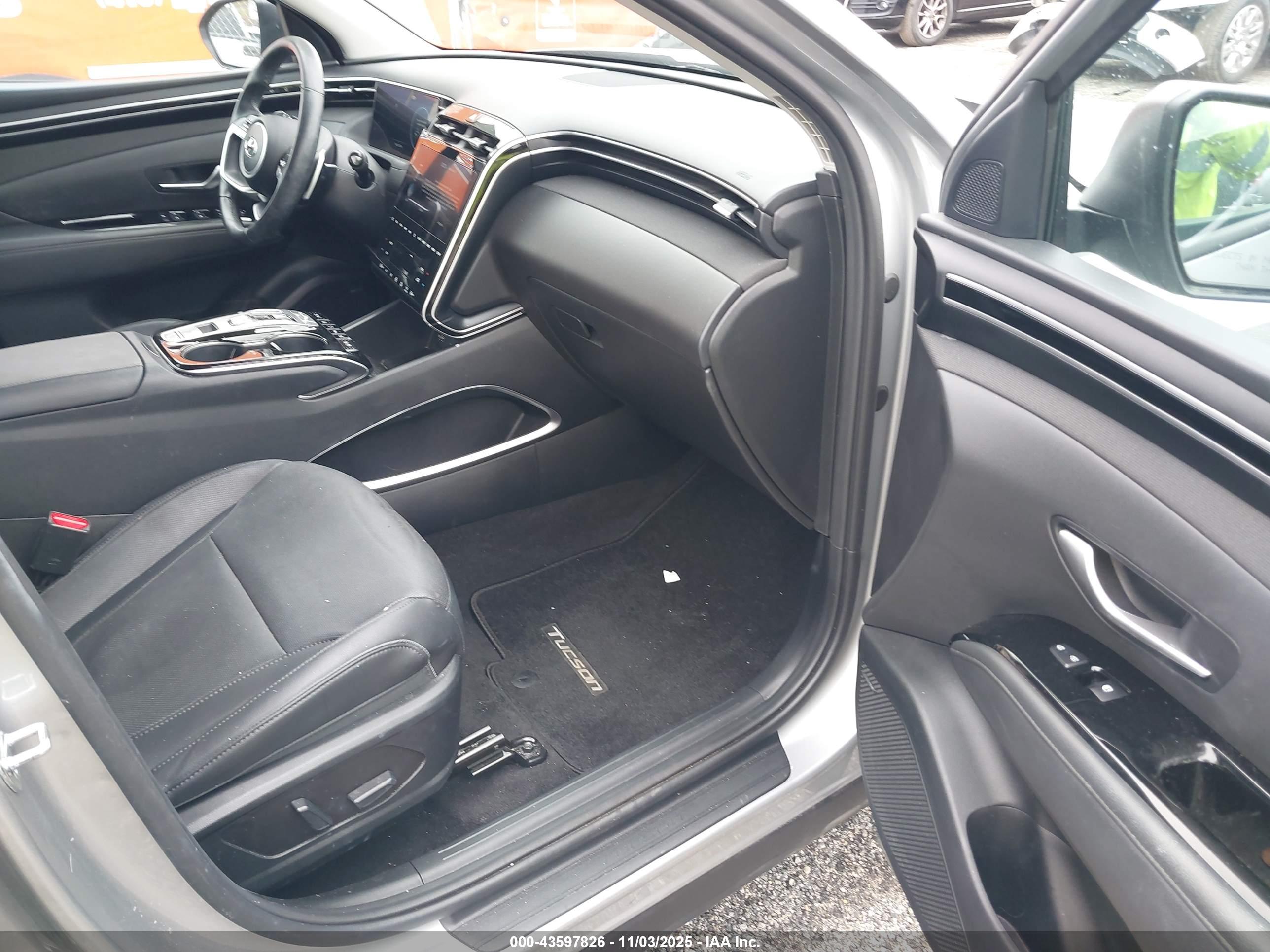 HYUNDAI TUCSON image 5