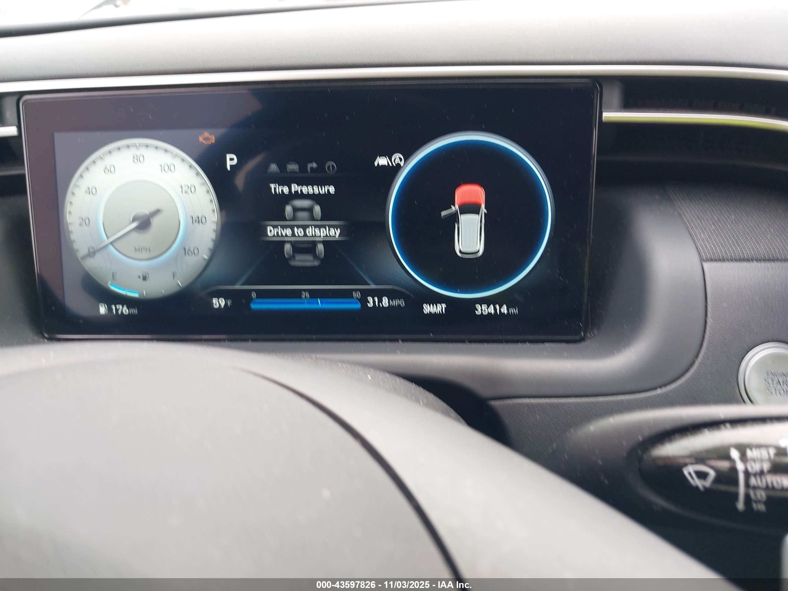 HYUNDAI TUCSON image 7