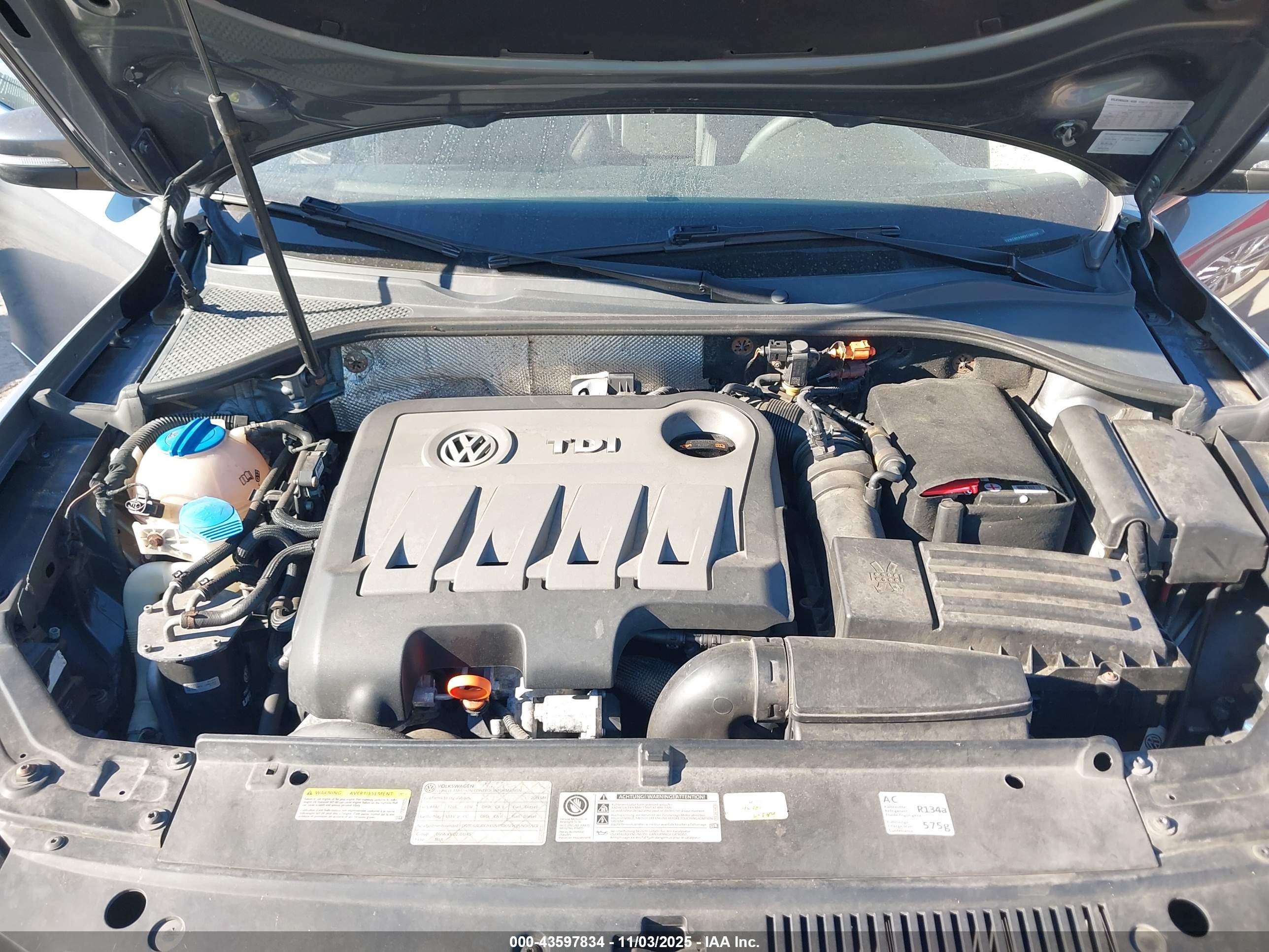 VOLKSWAGEN PASSAT image 10