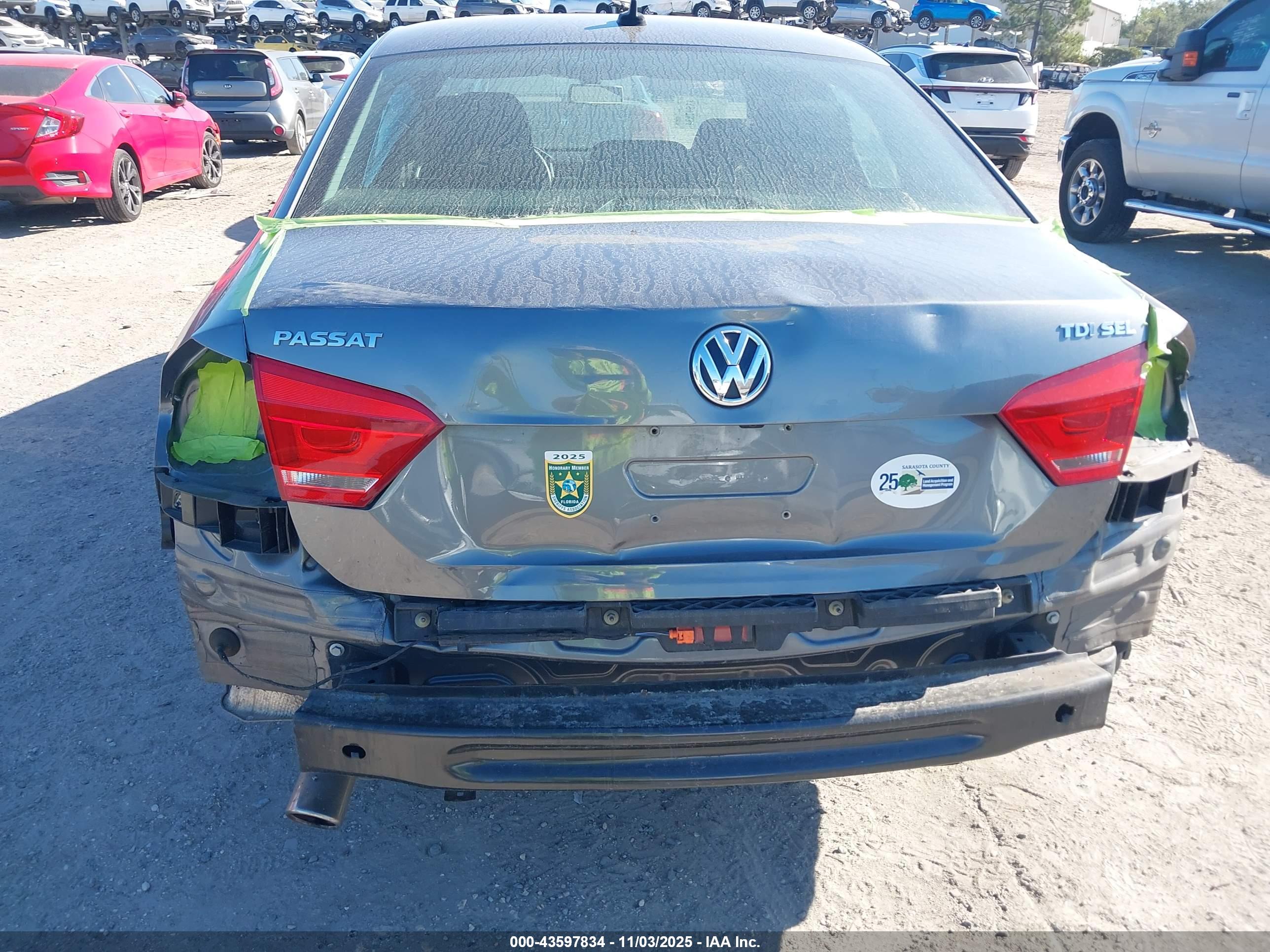 VOLKSWAGEN PASSAT image 6