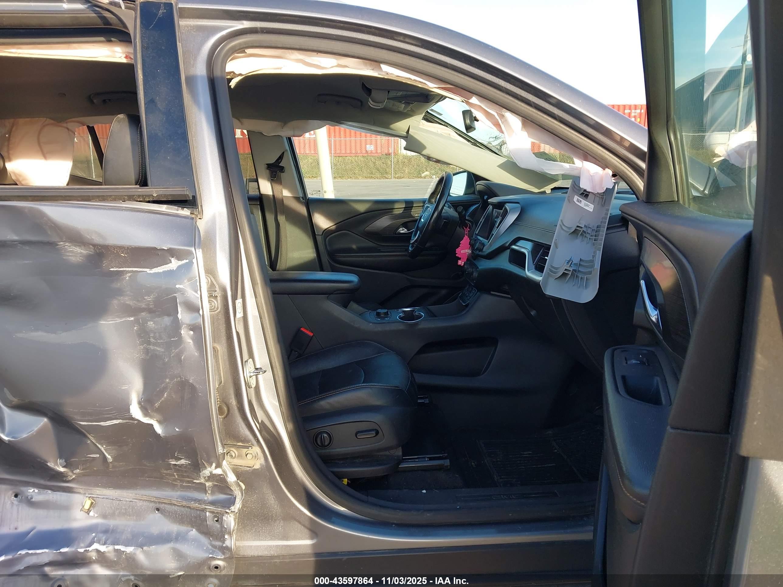 GMC TERRAIN image 5