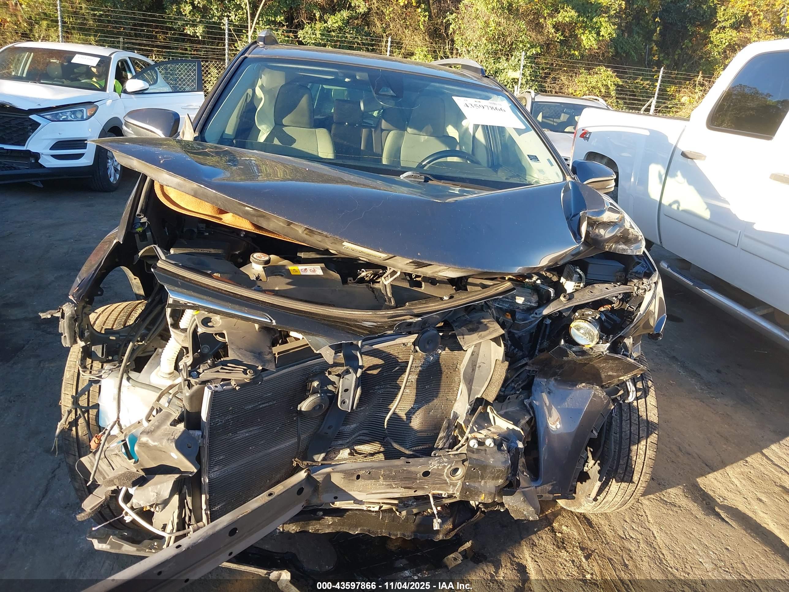 TOYOTA RAV4 image 6