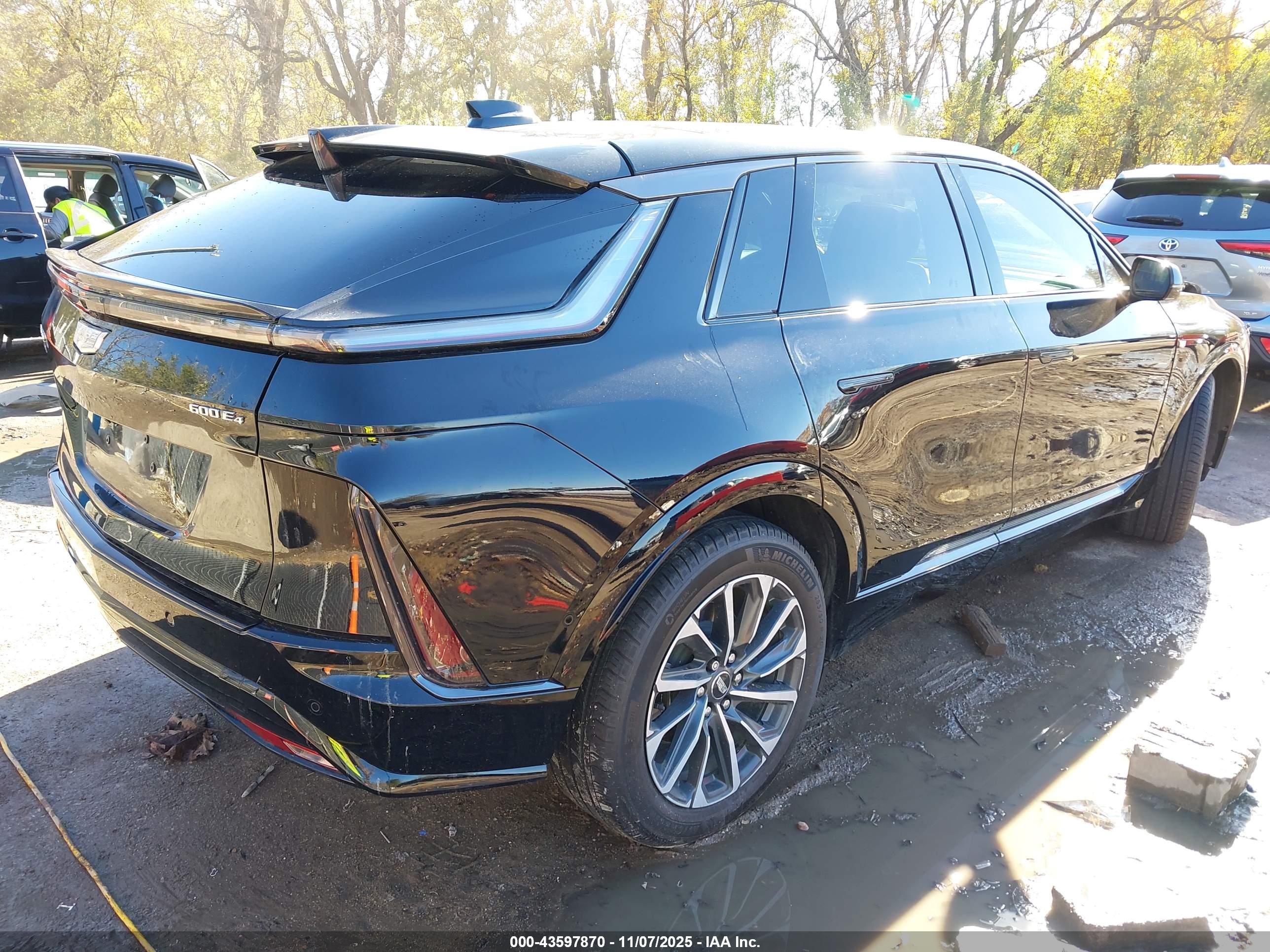 CADILLAC LYRIQ image 4