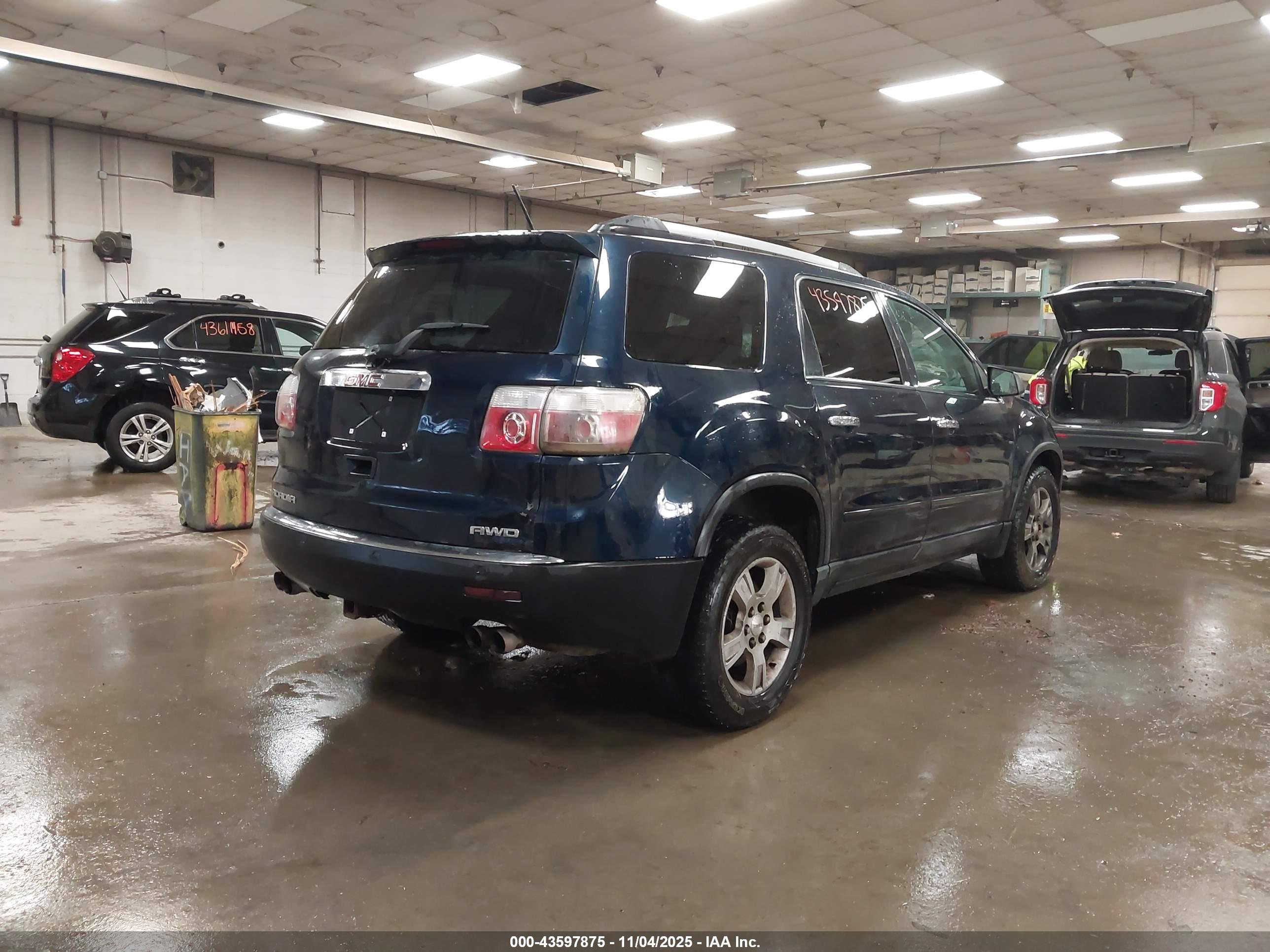 GMC ACADIA image 4