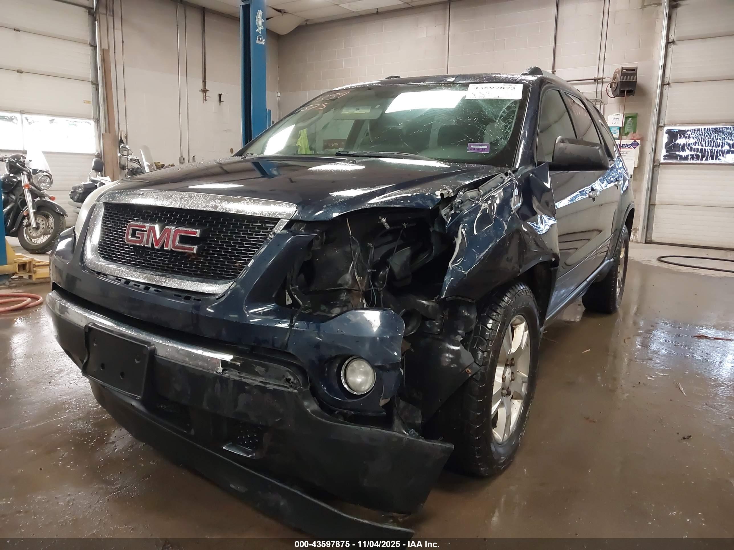 GMC ACADIA image 6