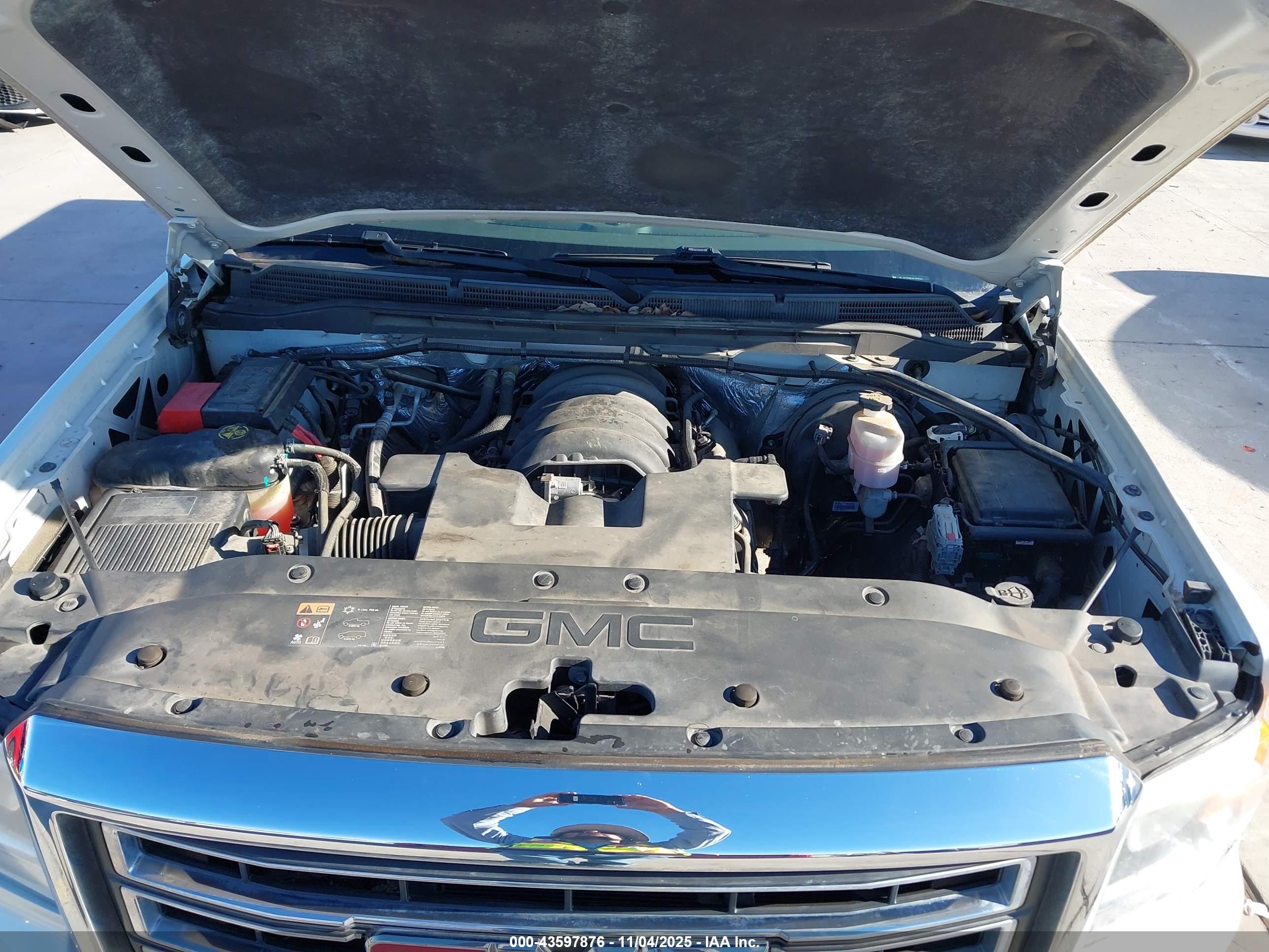 GMC SIERRA image 10