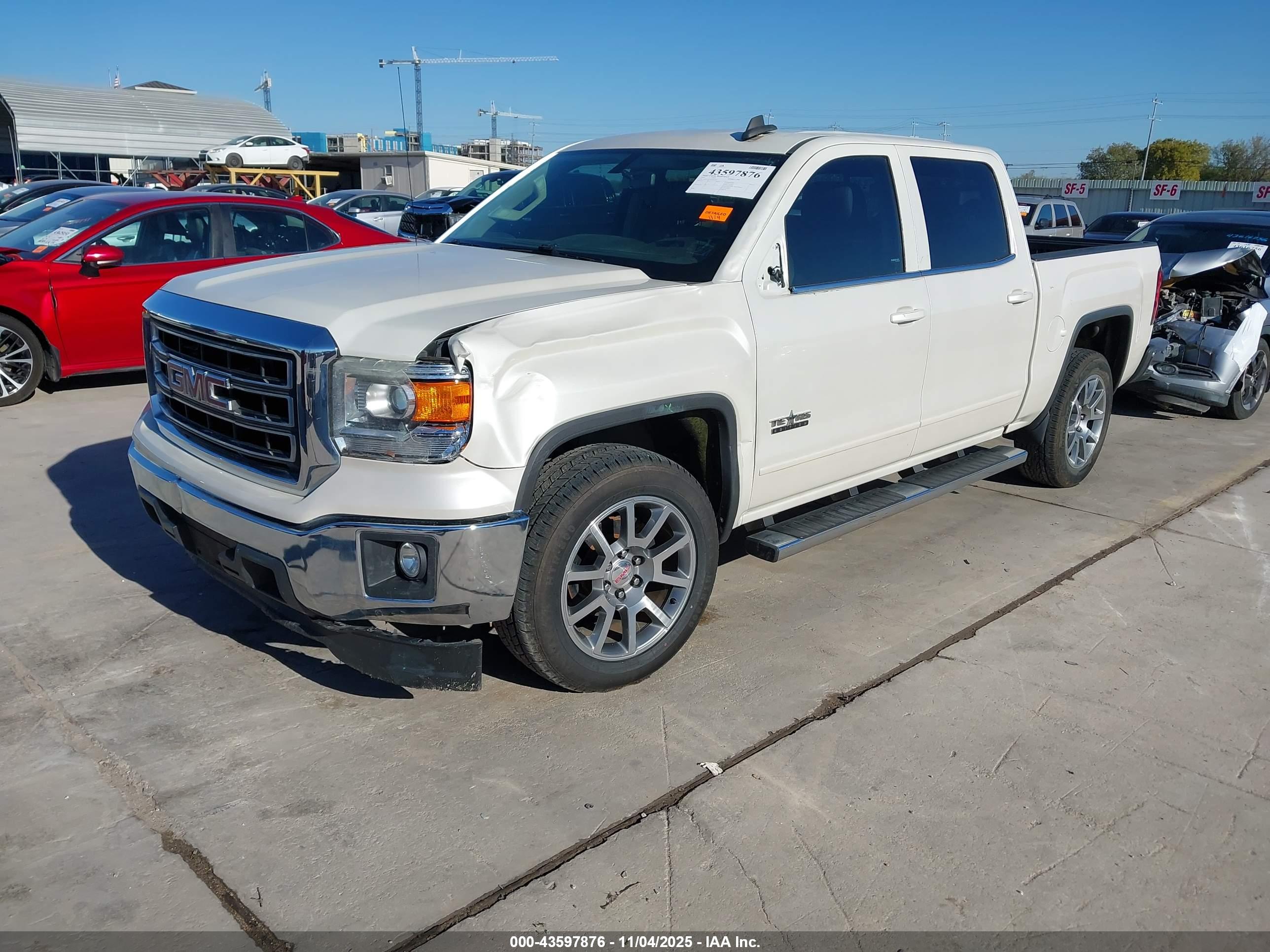 GMC SIERRA image 2