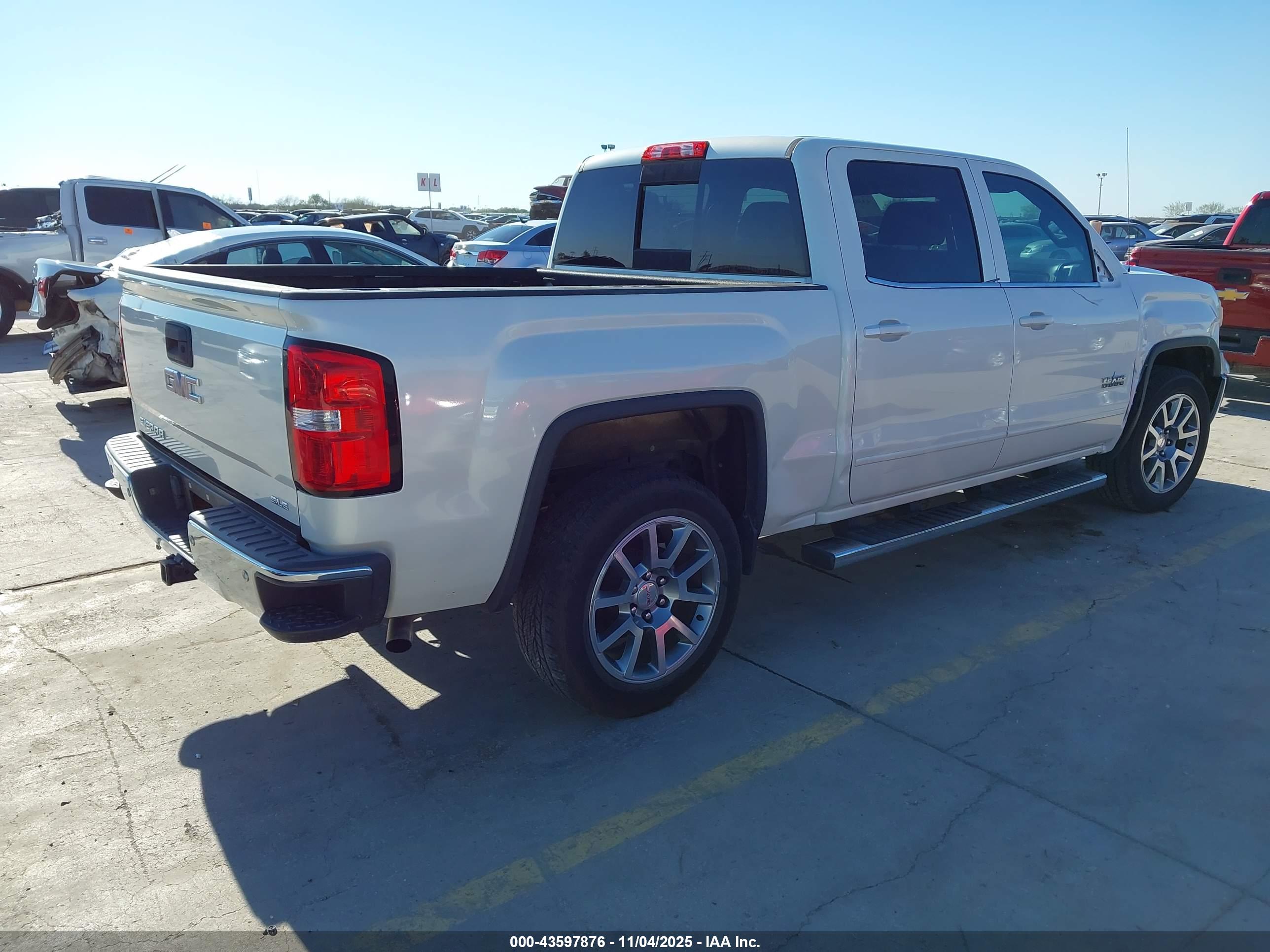 GMC SIERRA image 4