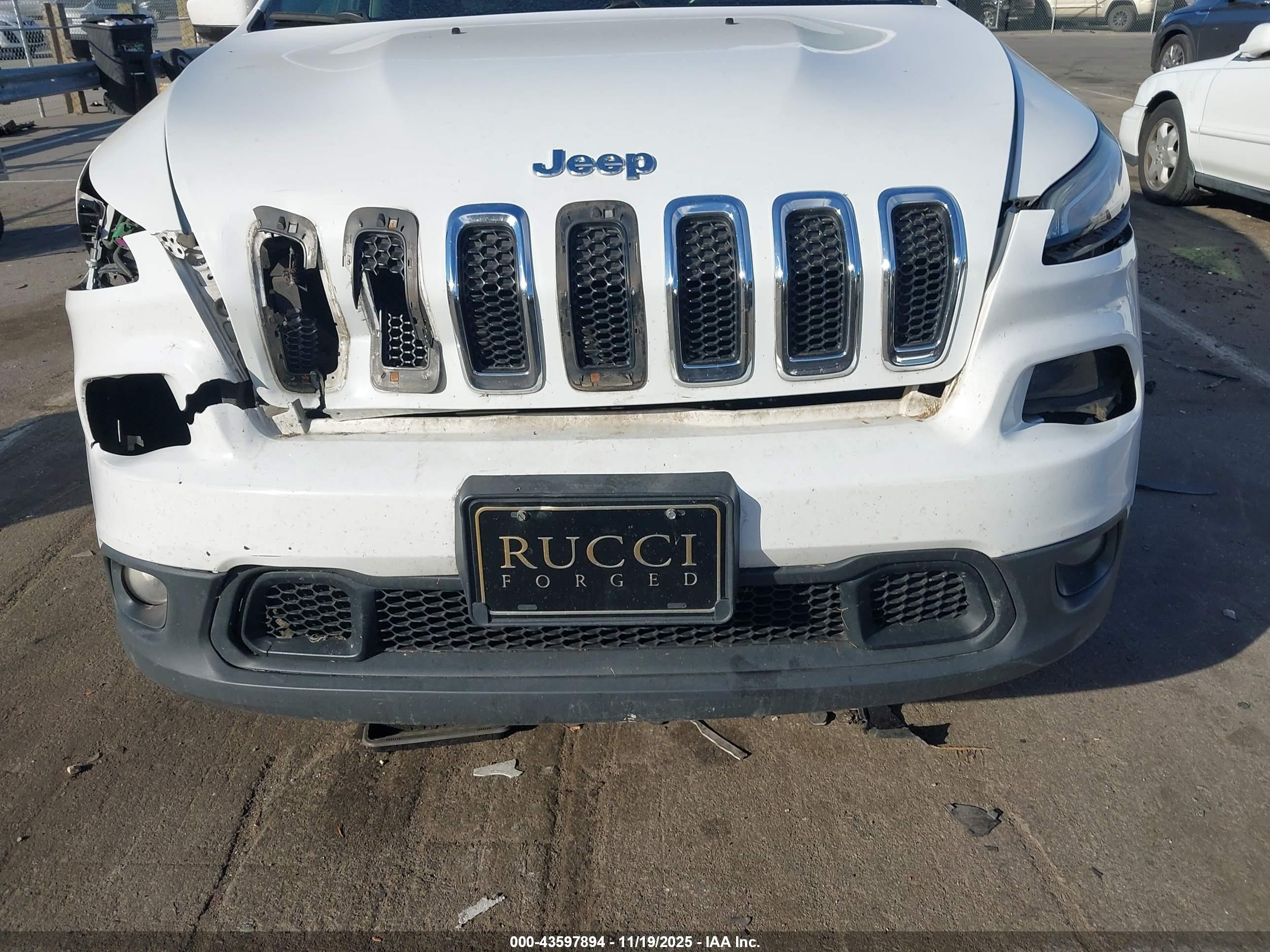 JEEP CHEROKEE image 6