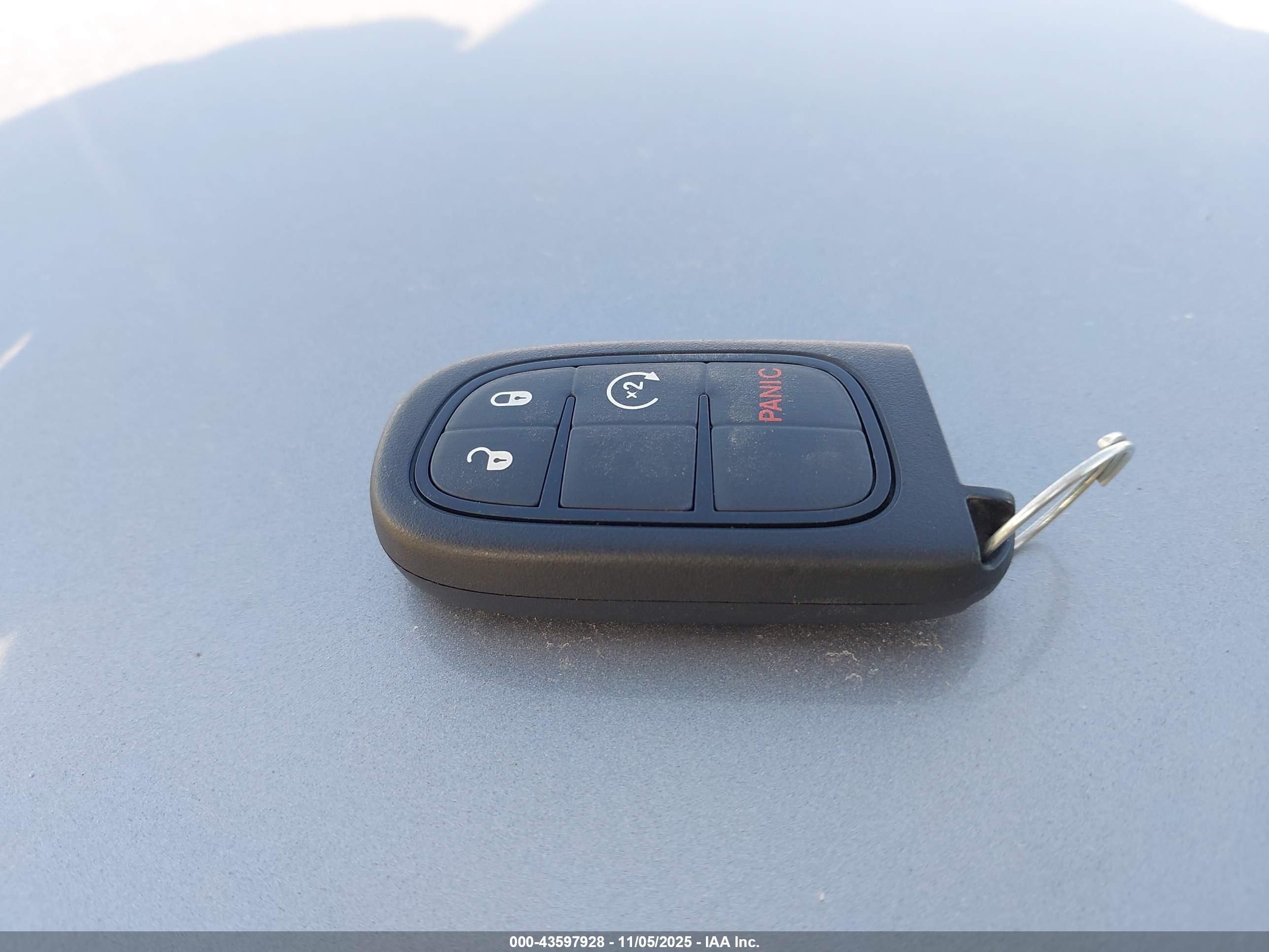 JEEP CHEROKEE image 11