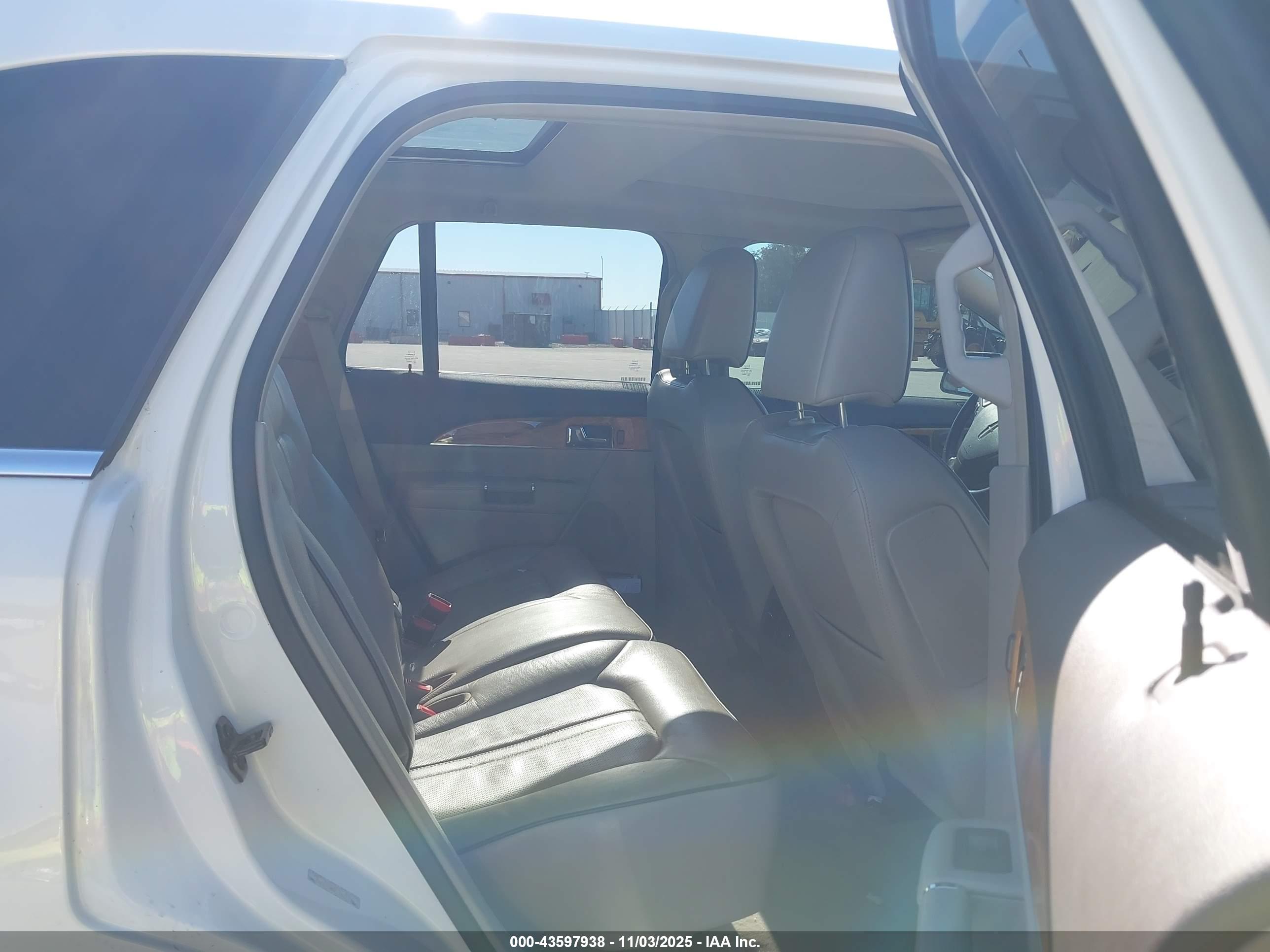 LINCOLN MKX image 8