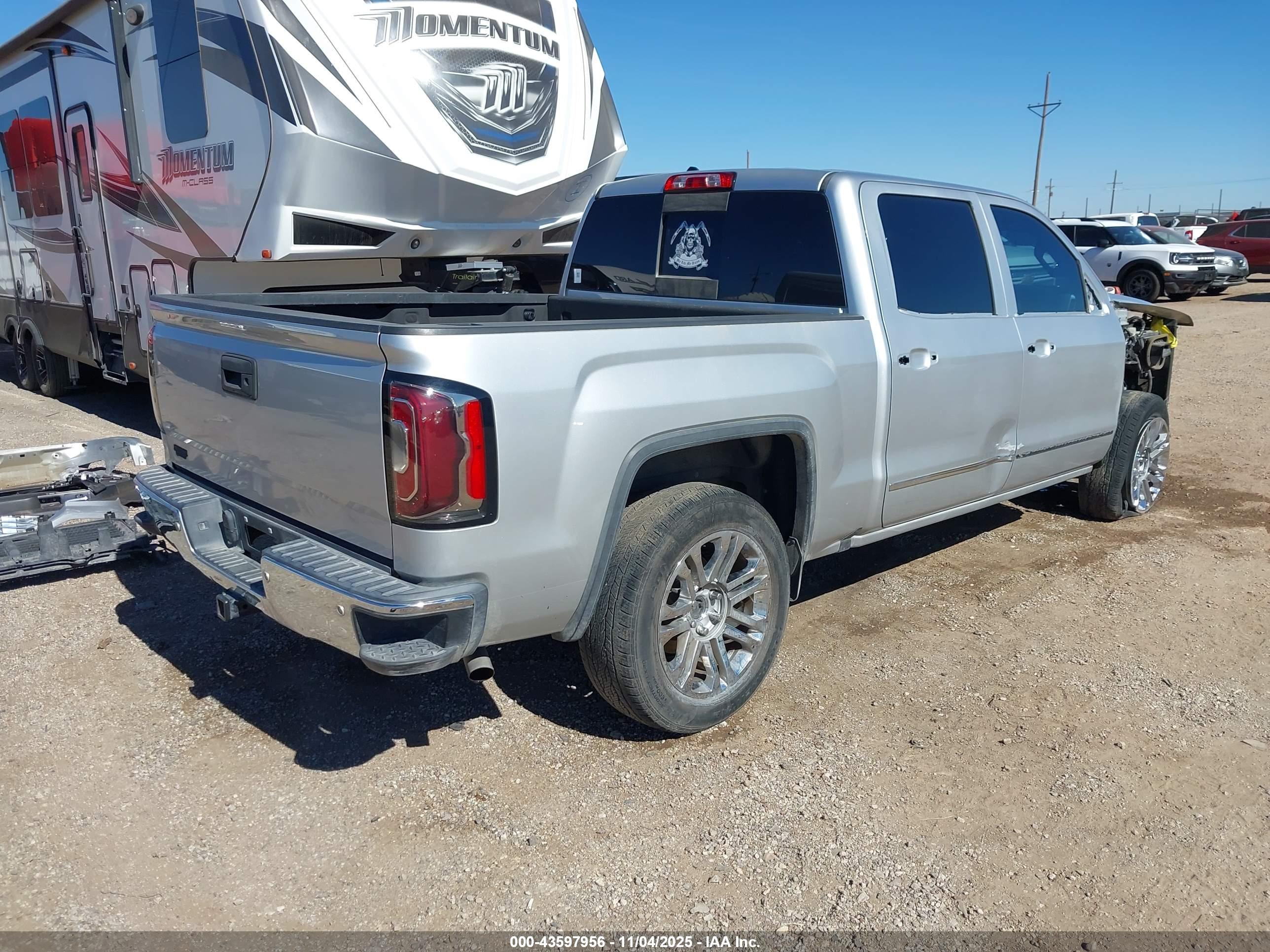GMC SIERRA image 4