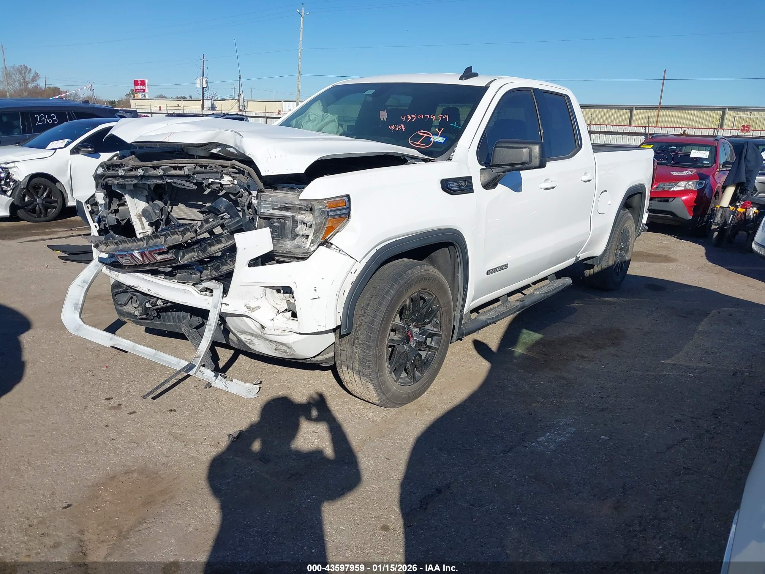 GMC SIERRA image 2