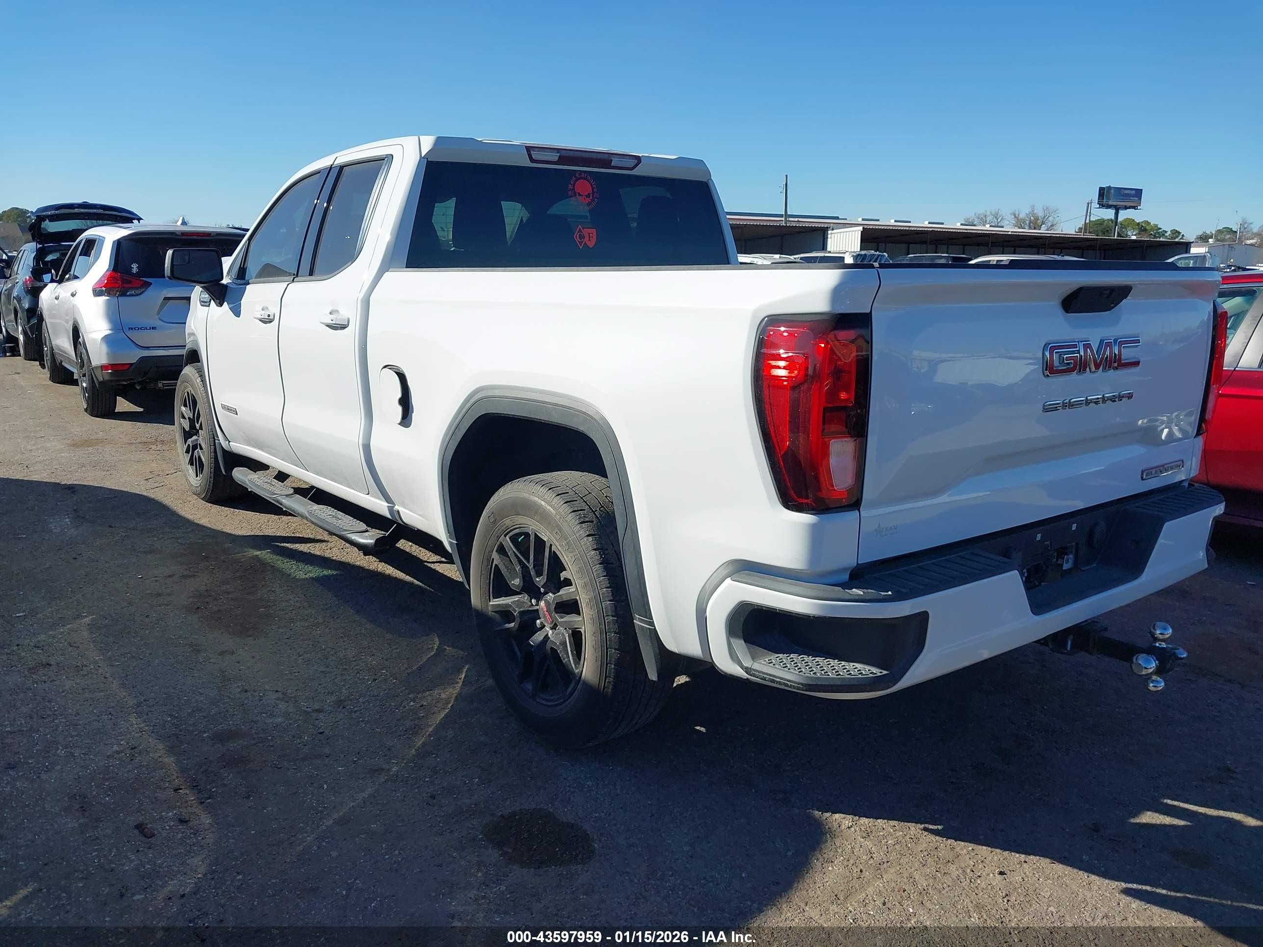 GMC SIERRA image 3