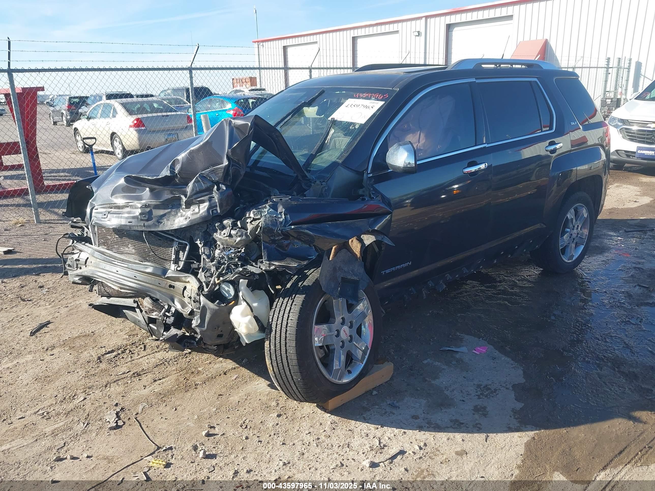 GMC TERRAIN image 2
