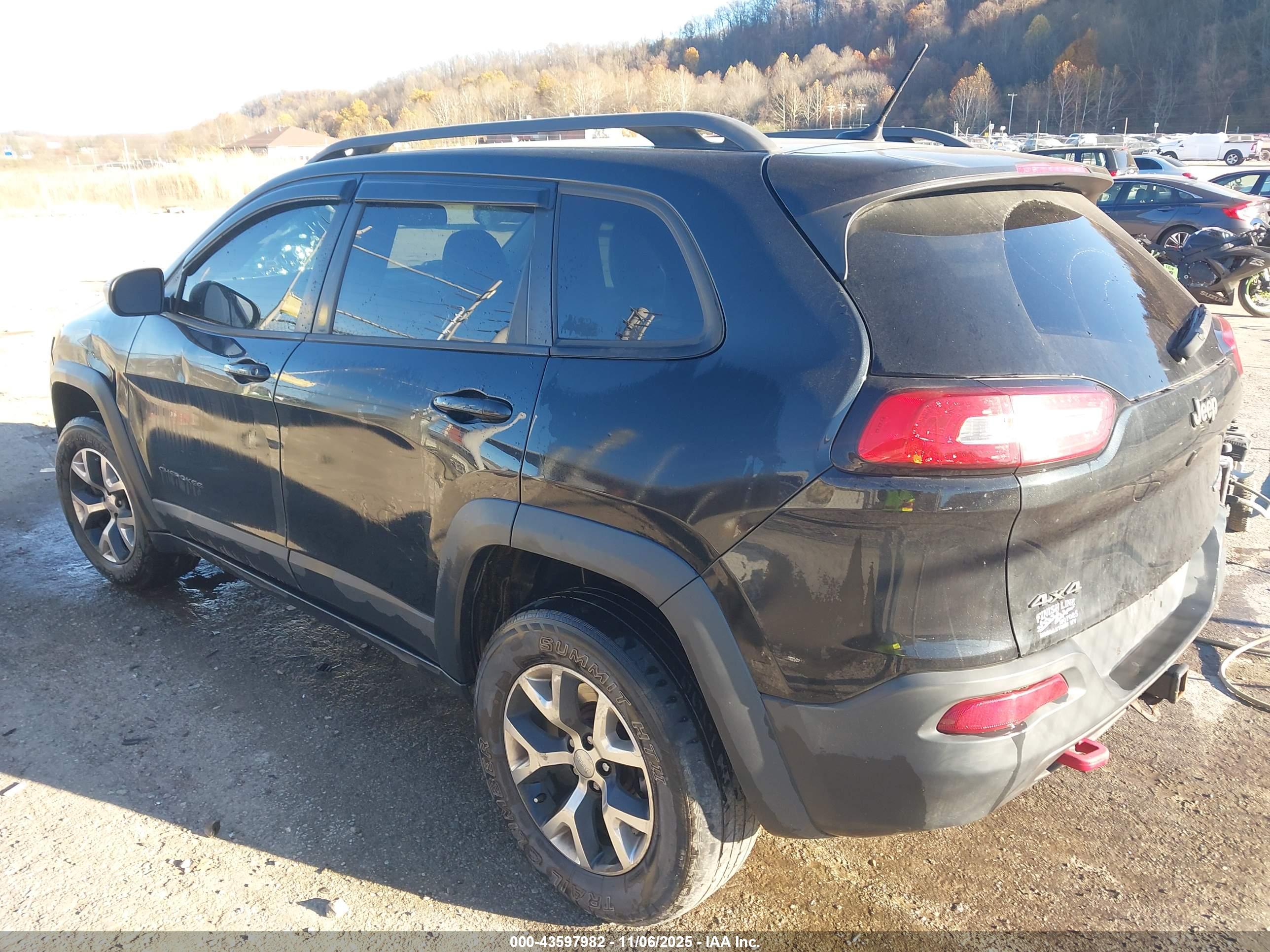 JEEP CHEROKEE image 3