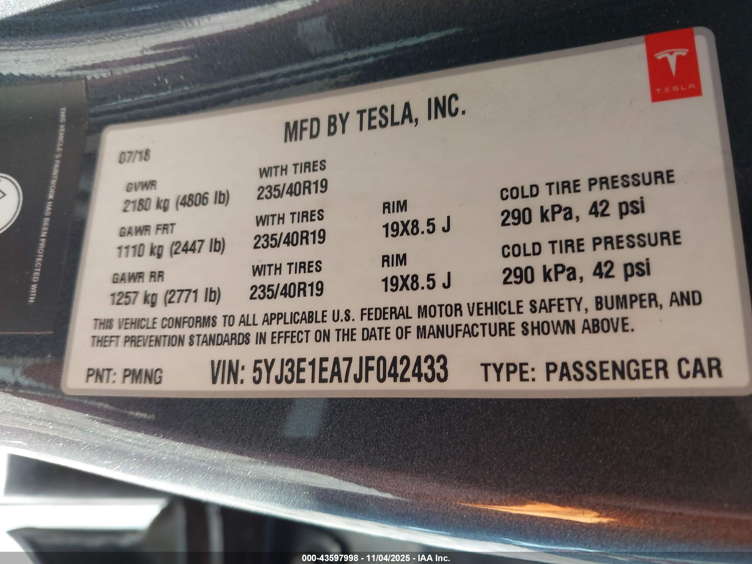 TESLA MODEL image 9