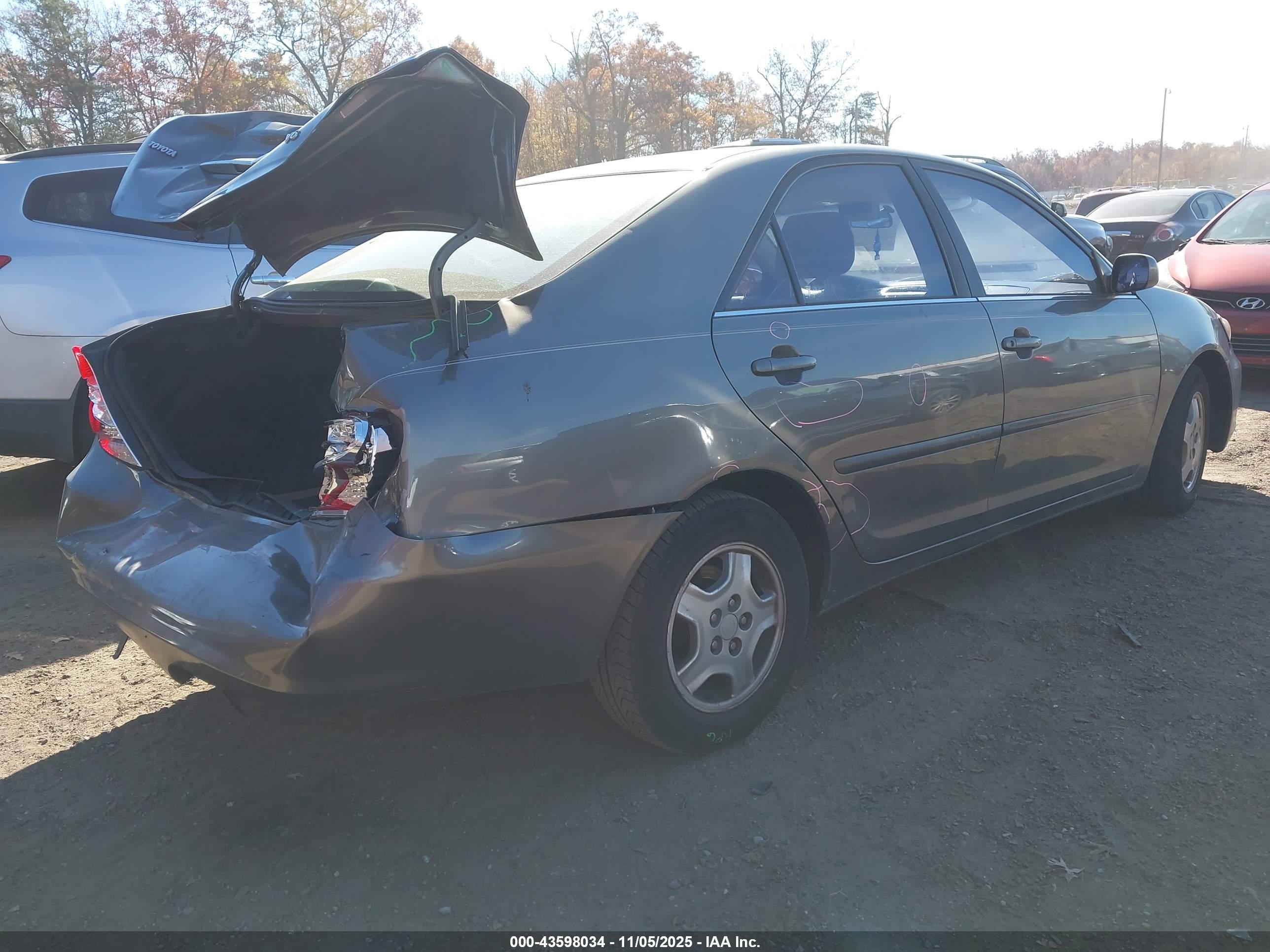 TOYOTA CAMRY image 4