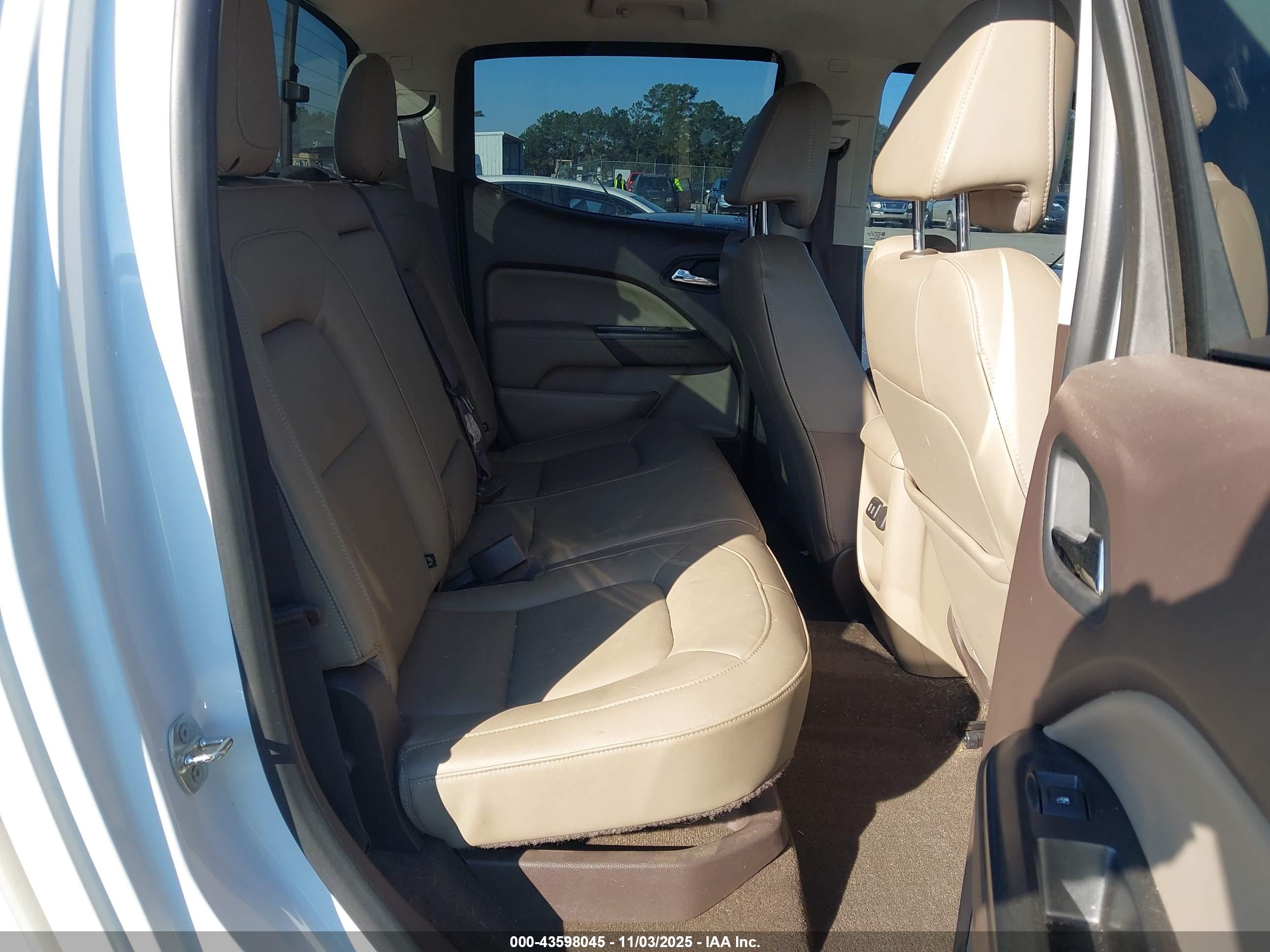 GMC CANYON image 8