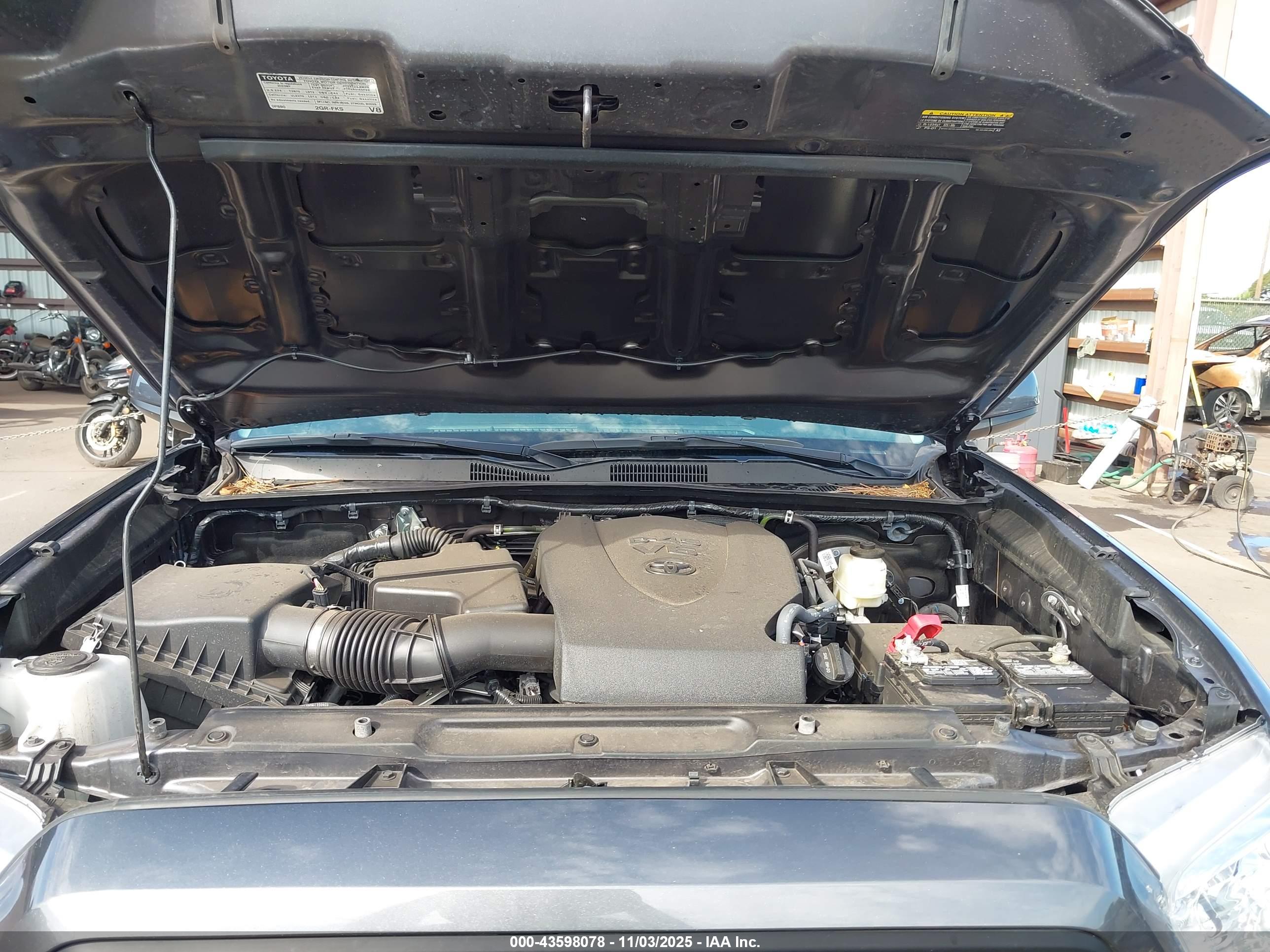 TOYOTA TACOMA image 10