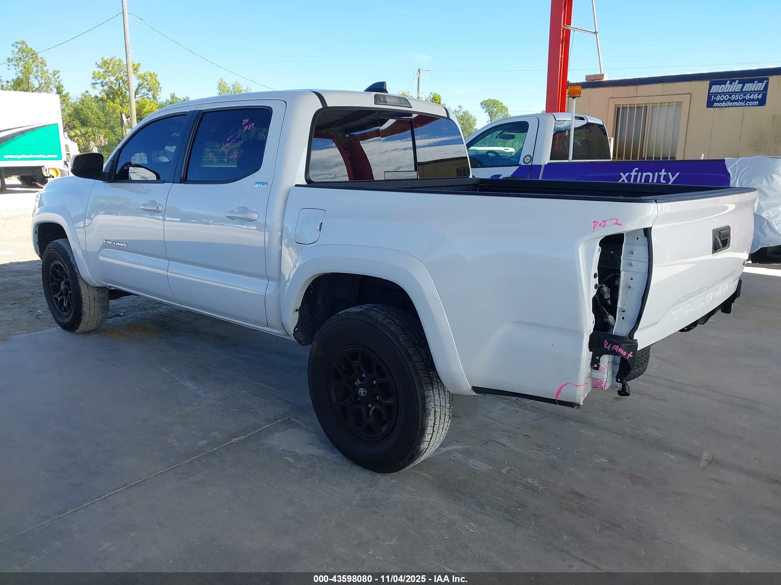TOYOTA TACOMA image 3