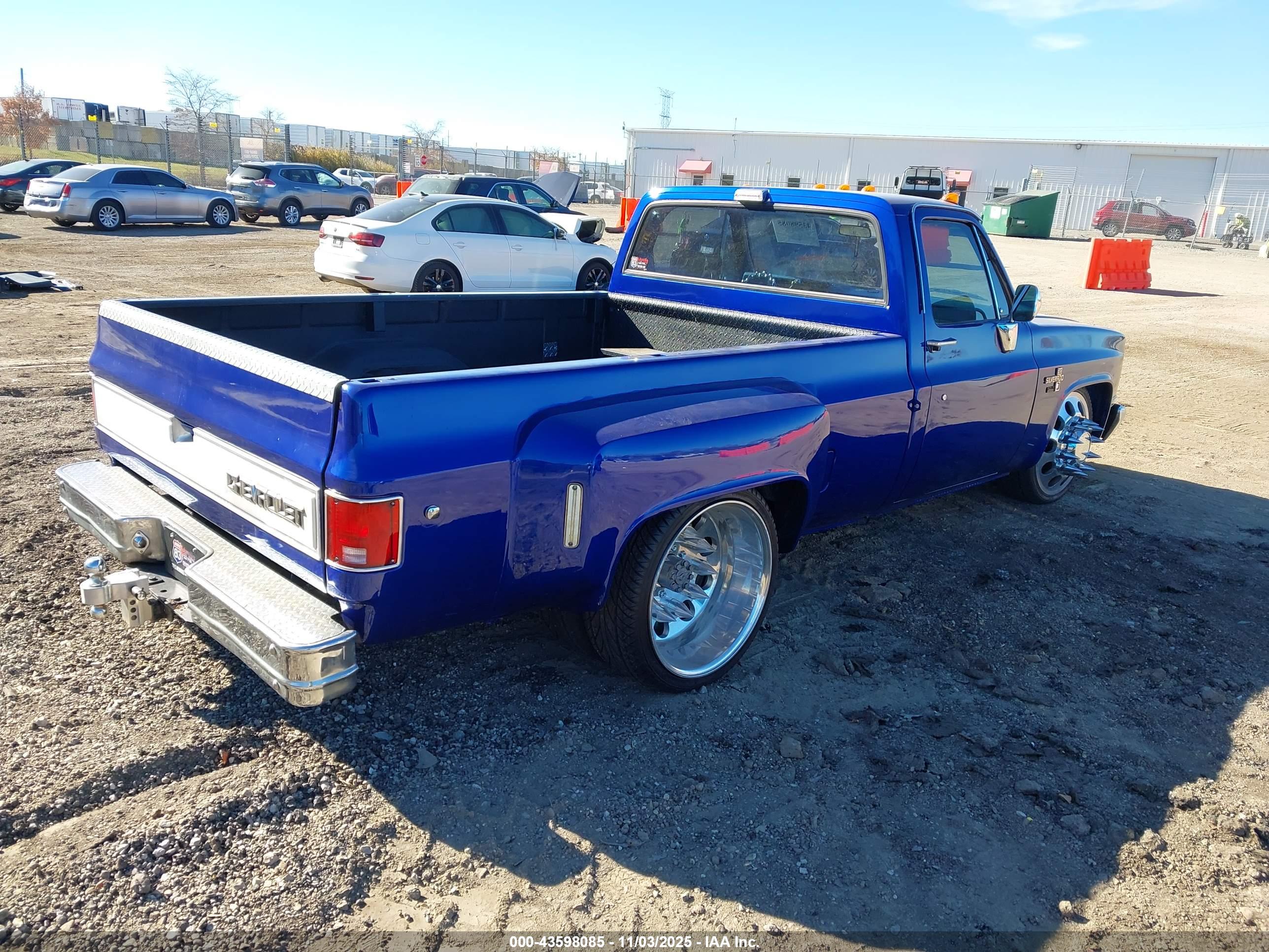 CHEVROLET C30 image 4