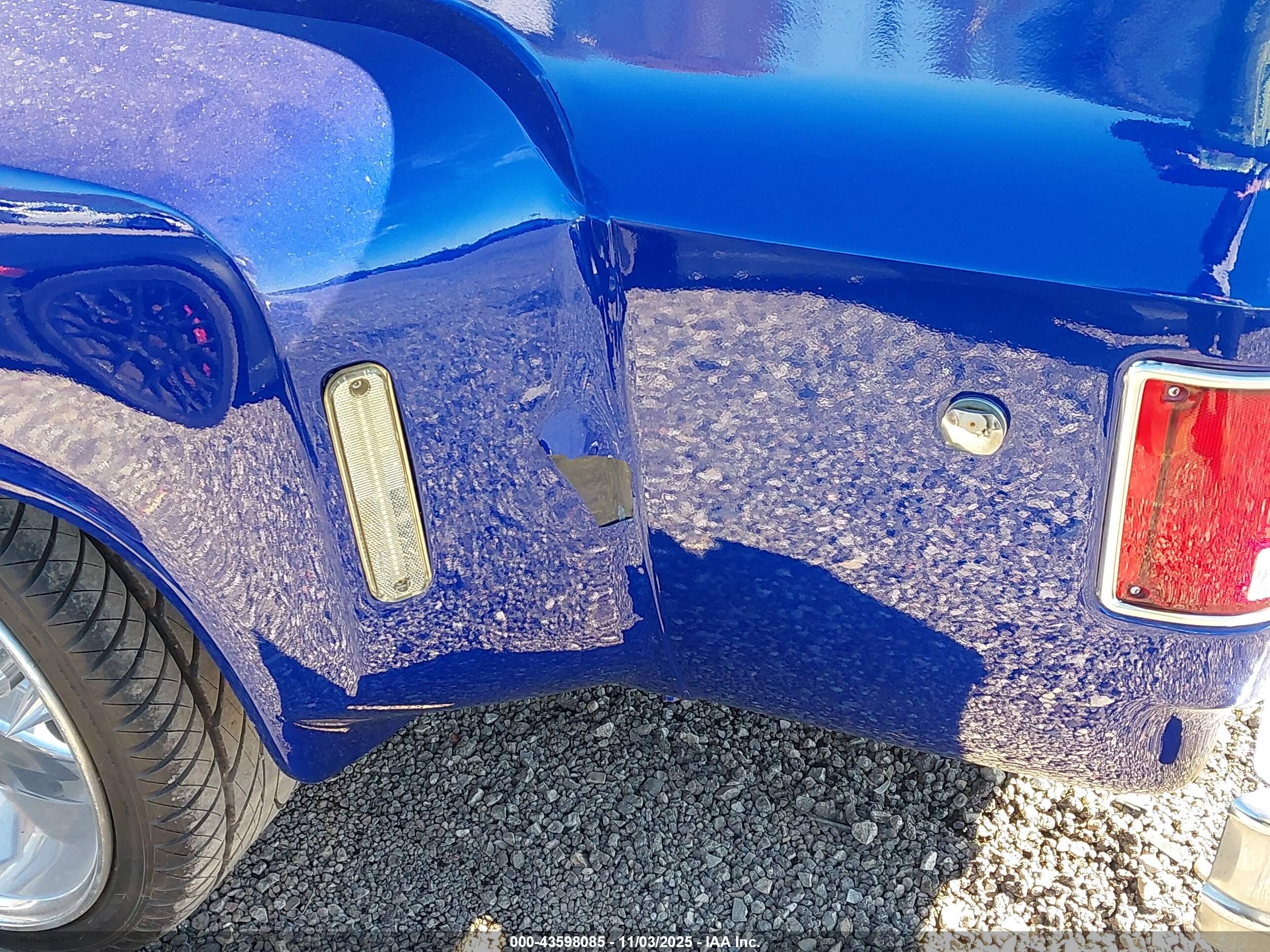 CHEVROLET C30 image 6