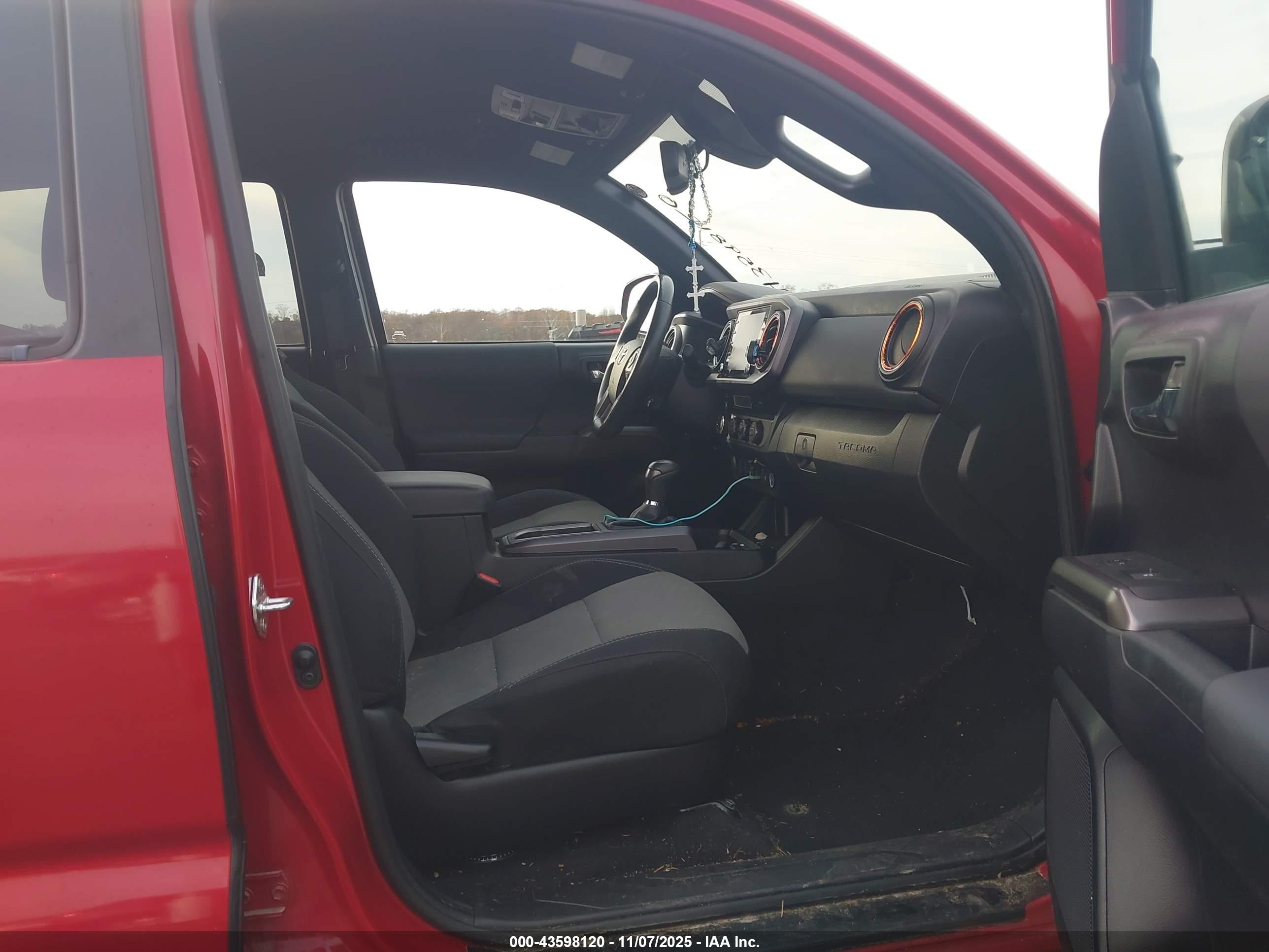 TOYOTA TACOMA image 5