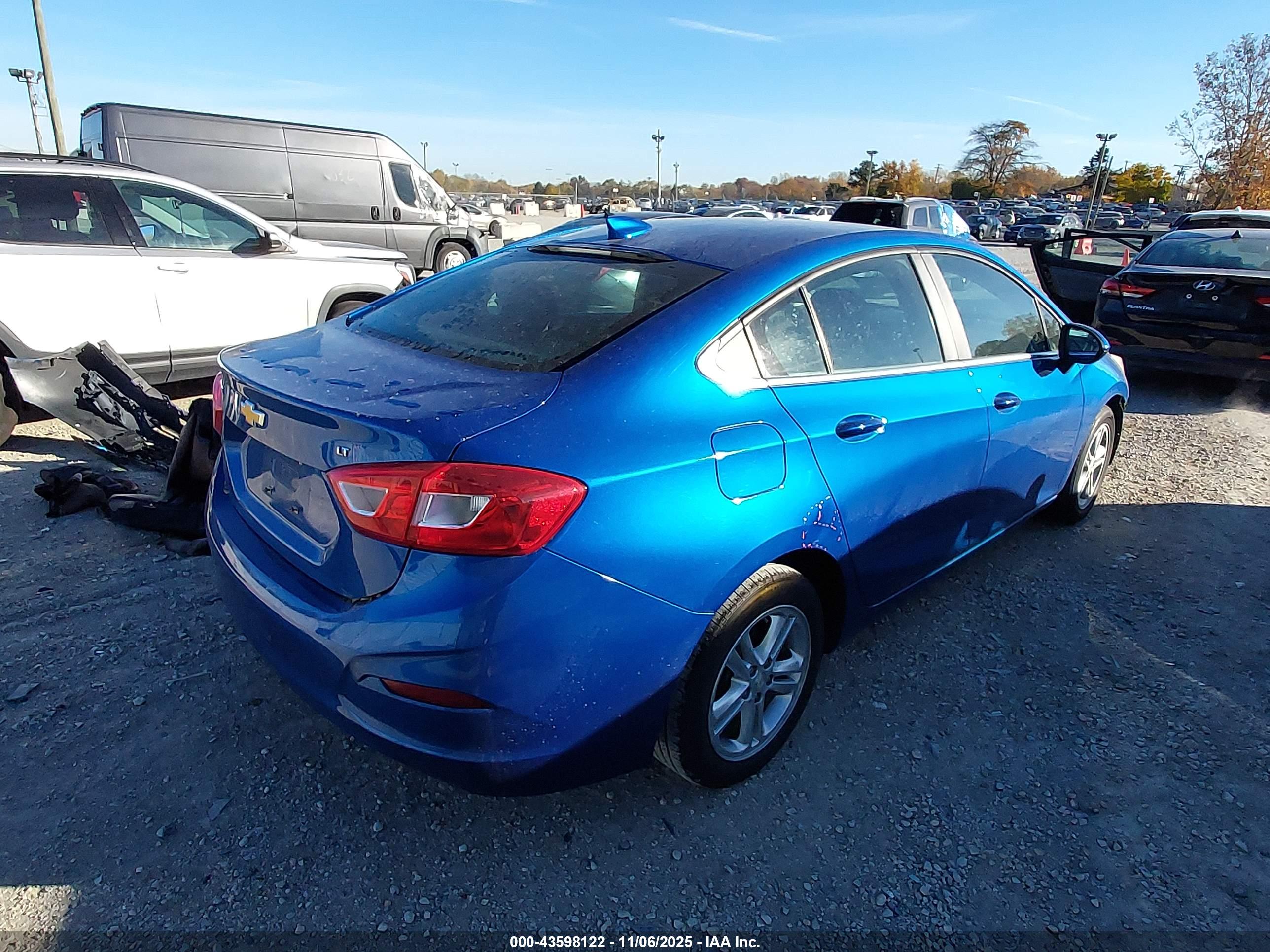 CHEVROLET CRUZE image 4