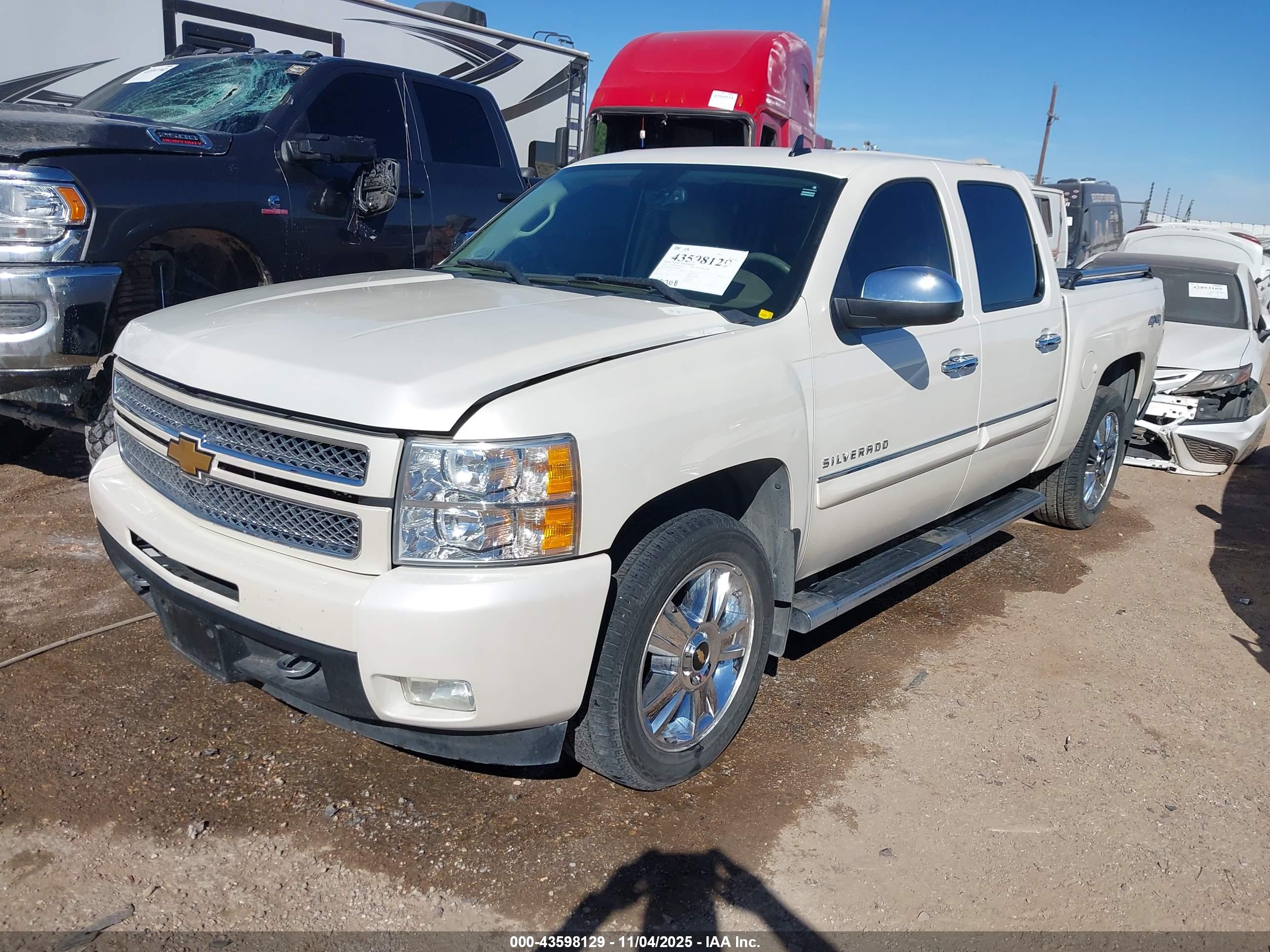 CHEVROLET SILVERADO image 2