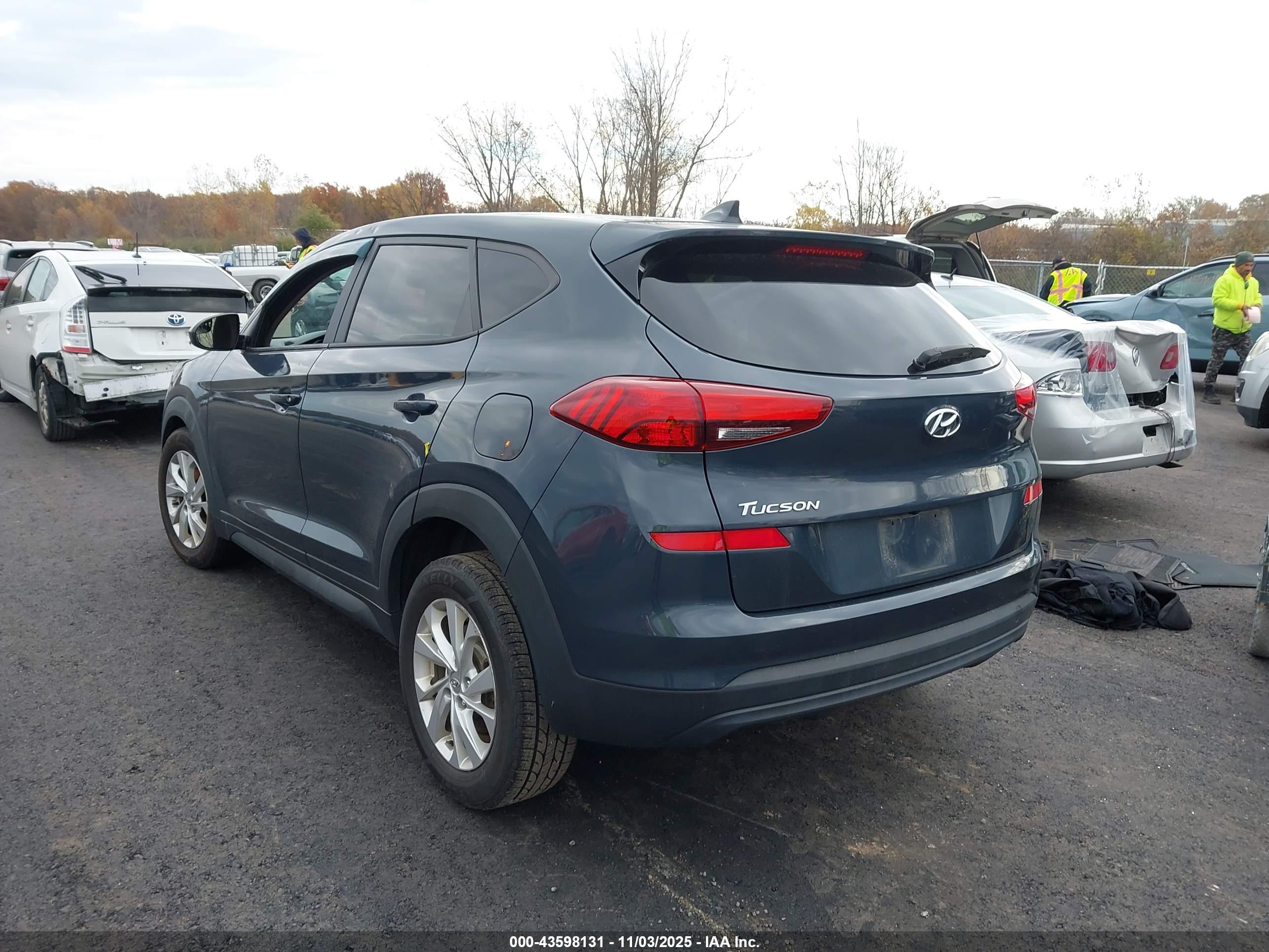 HYUNDAI TUCSON image 3