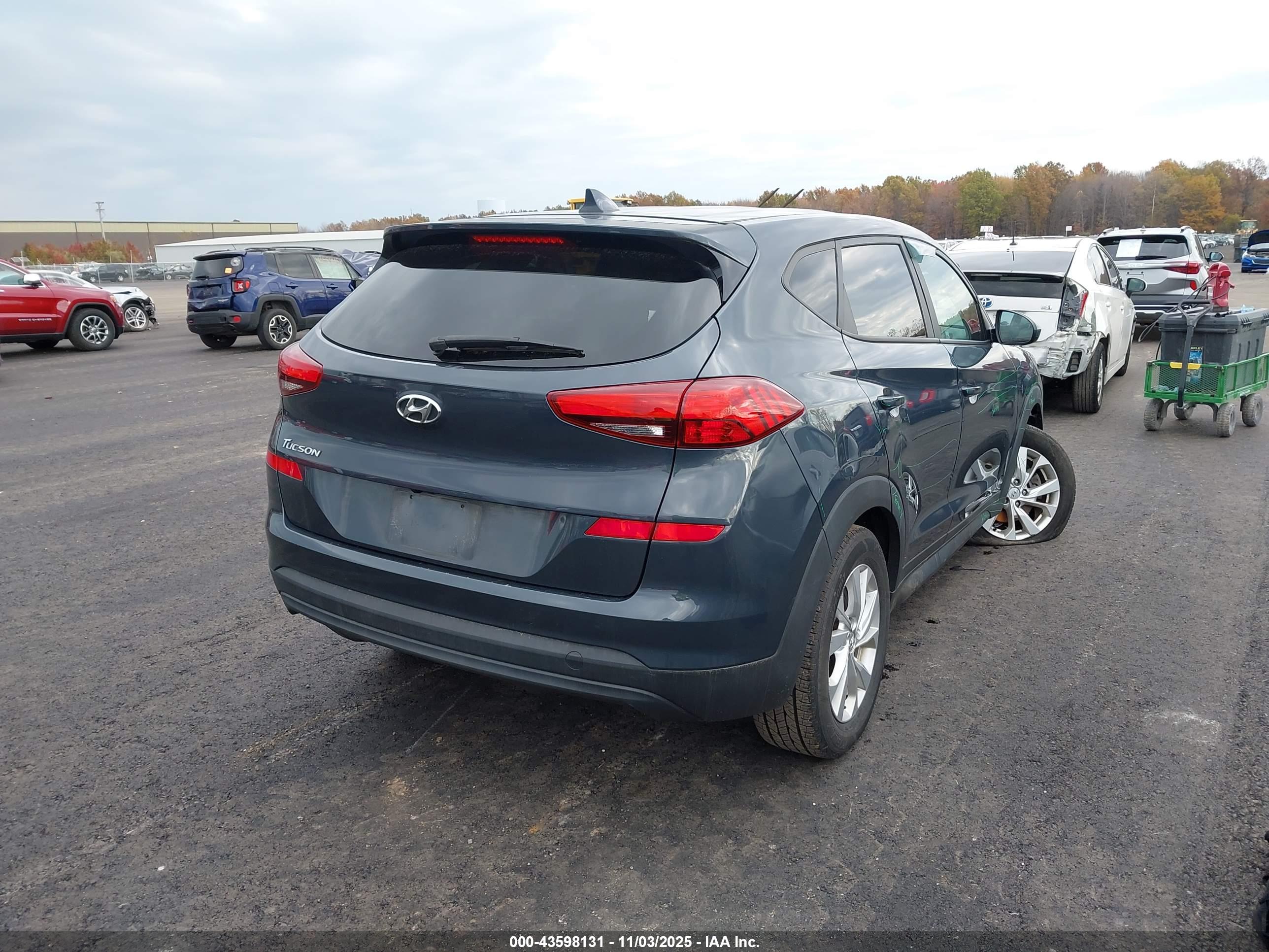 HYUNDAI TUCSON image 4