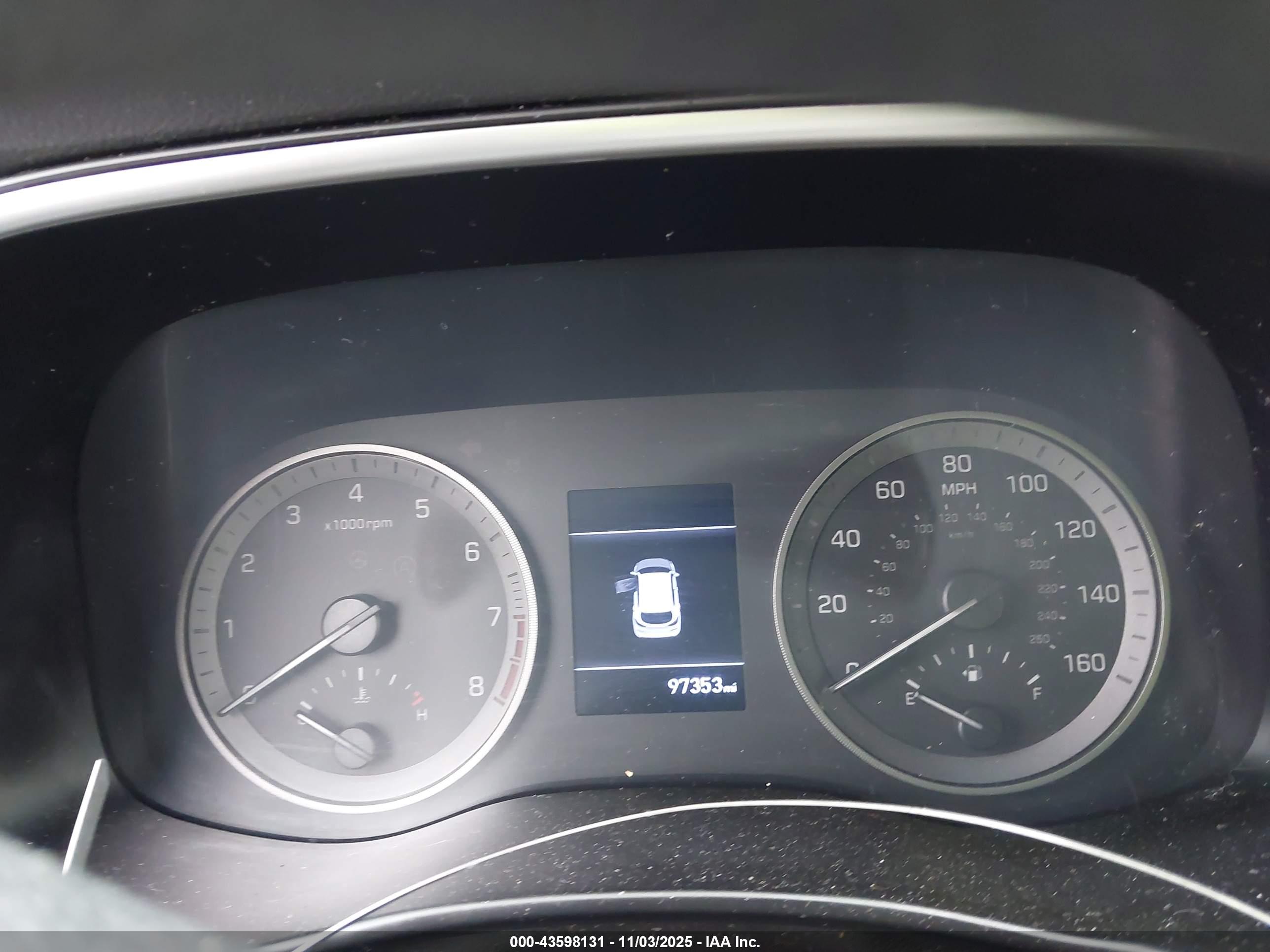 HYUNDAI TUCSON image 7