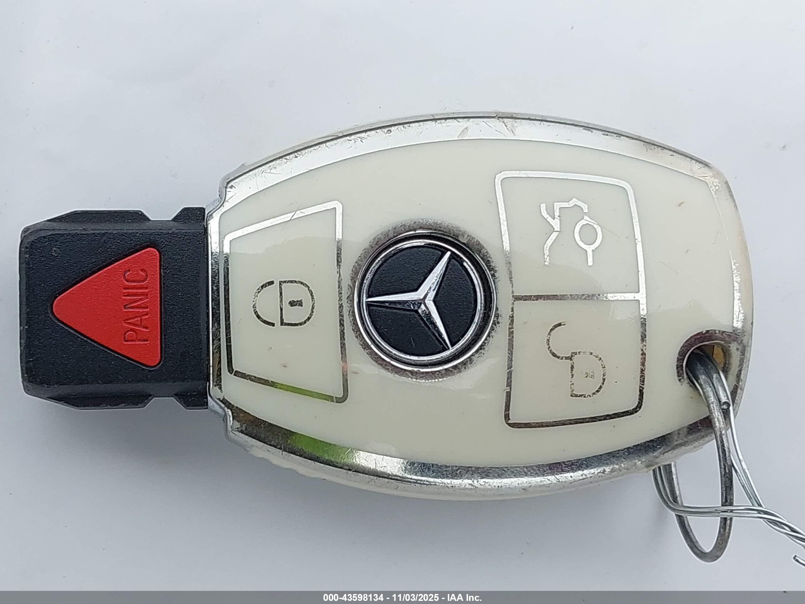 MERCEDES-BENZ C image 11