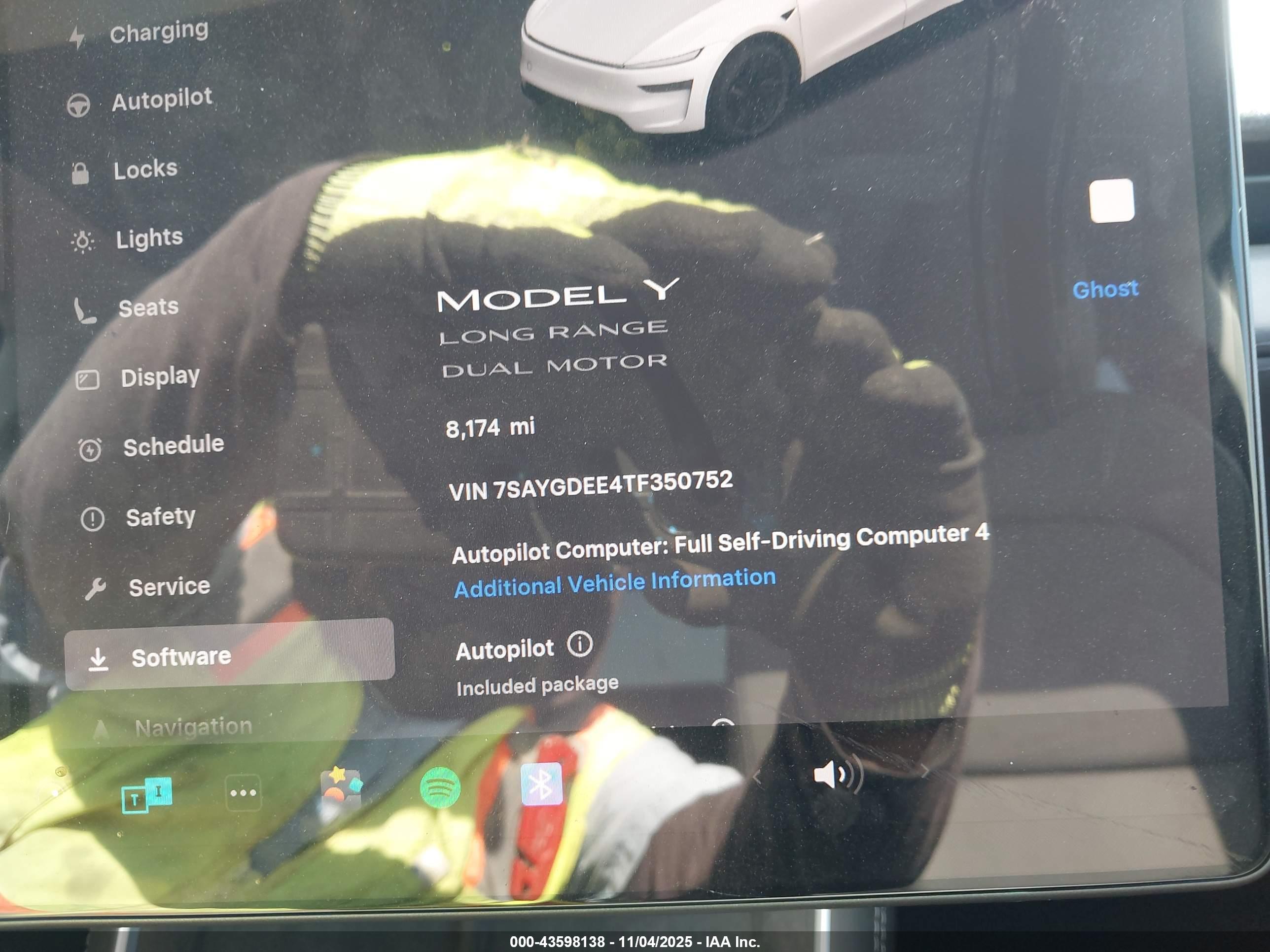 TESLA MODEL image 7
