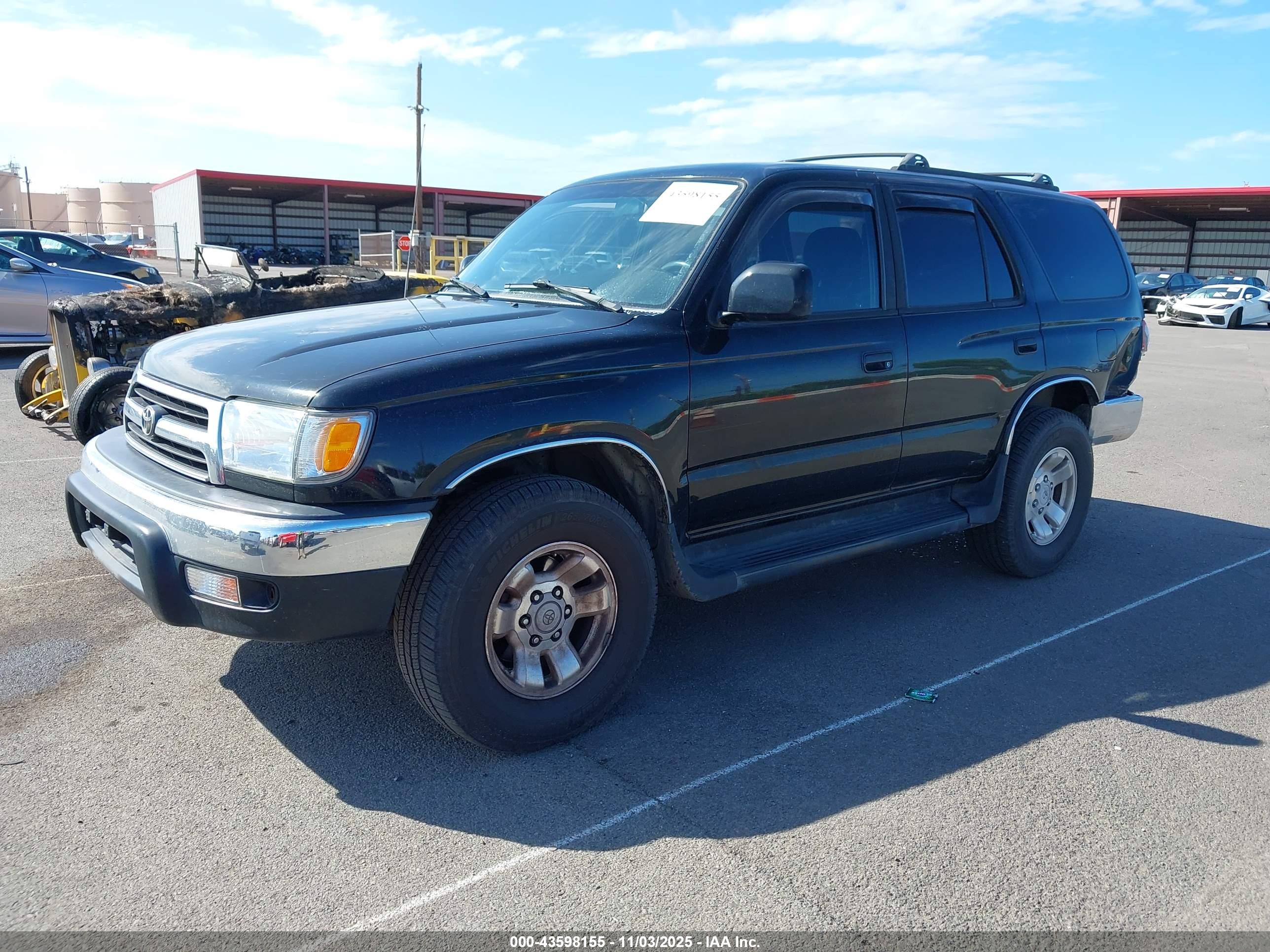 TOYOTA 4RUNNER image 2
