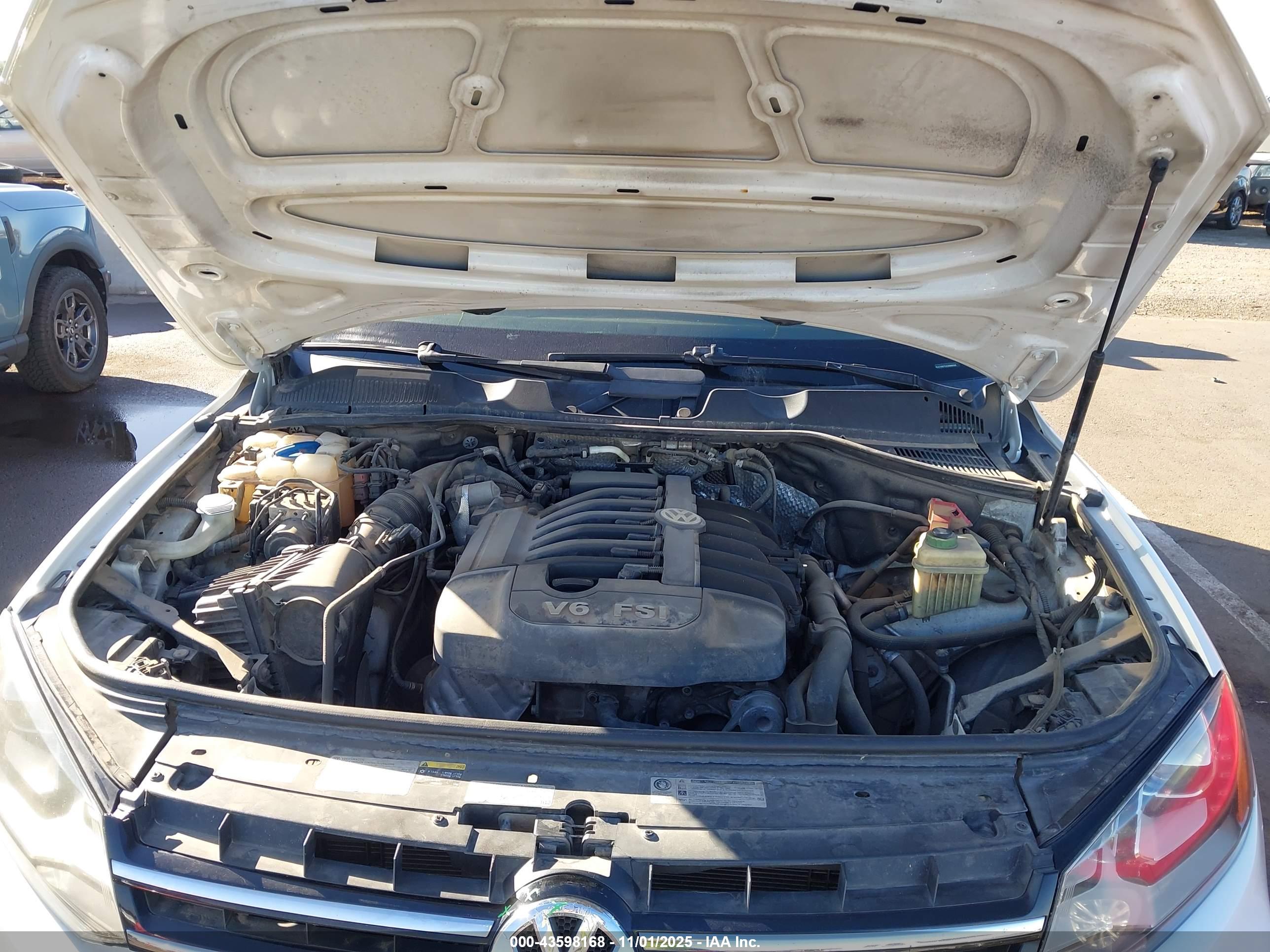 VOLKSWAGEN TOUAREG image 10