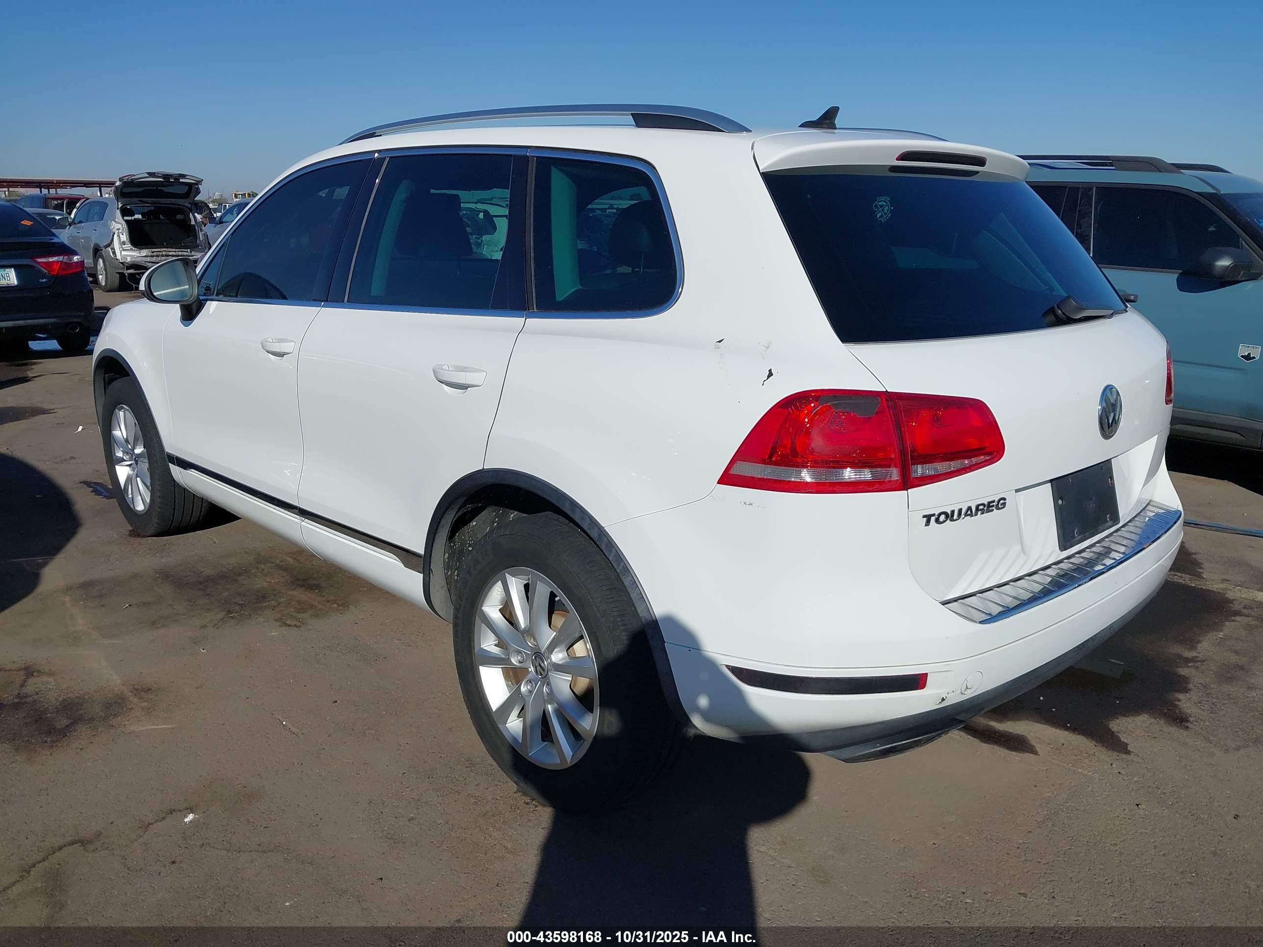 VOLKSWAGEN TOUAREG image 3